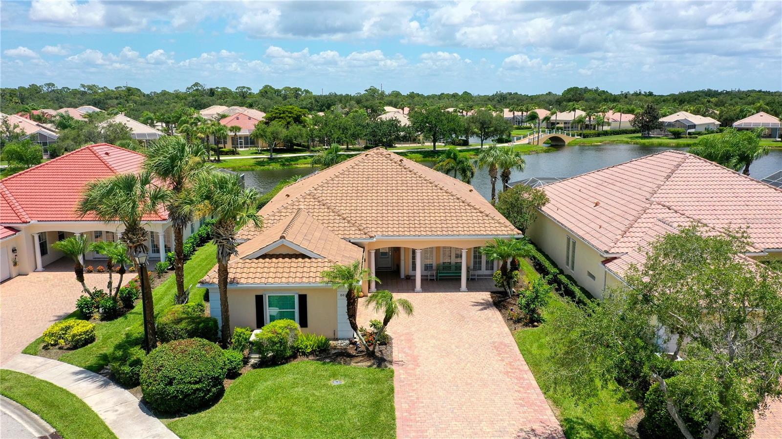 VILLAGEWALK - Residential