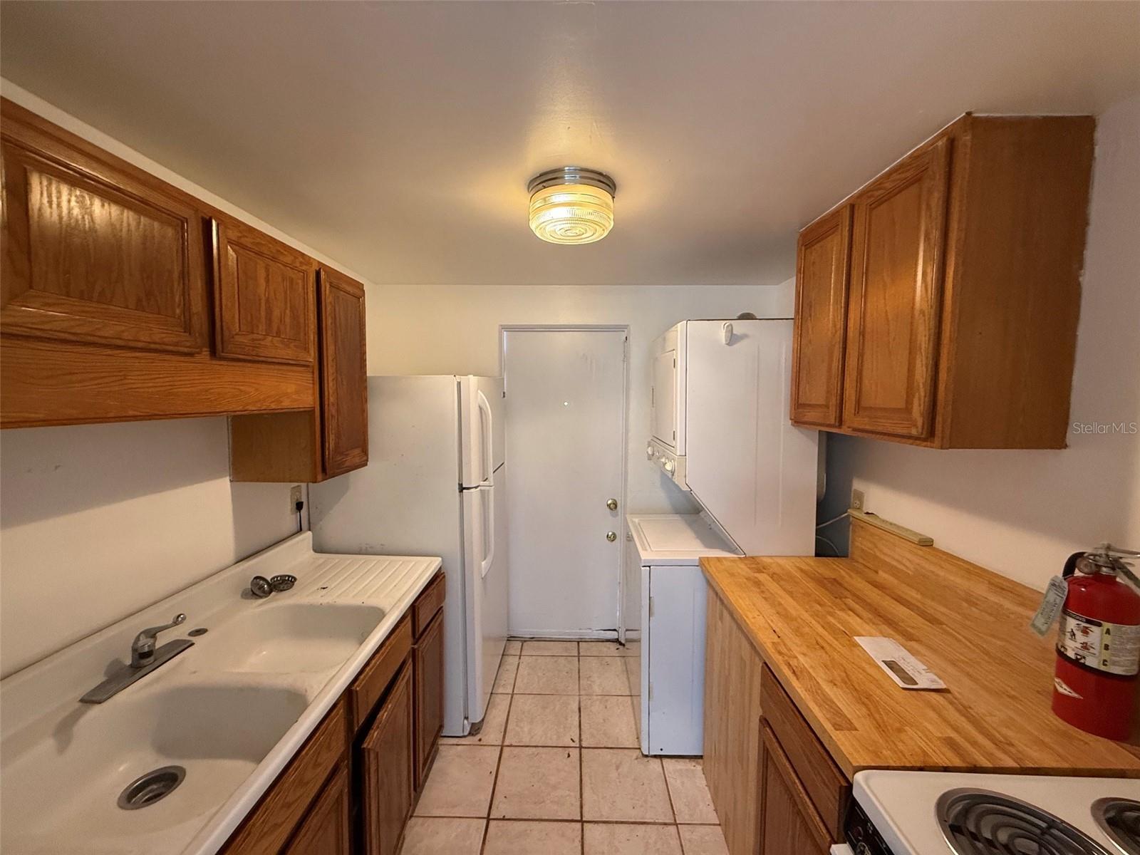 UNIVERSITY HEIGHTS - Residential Lease