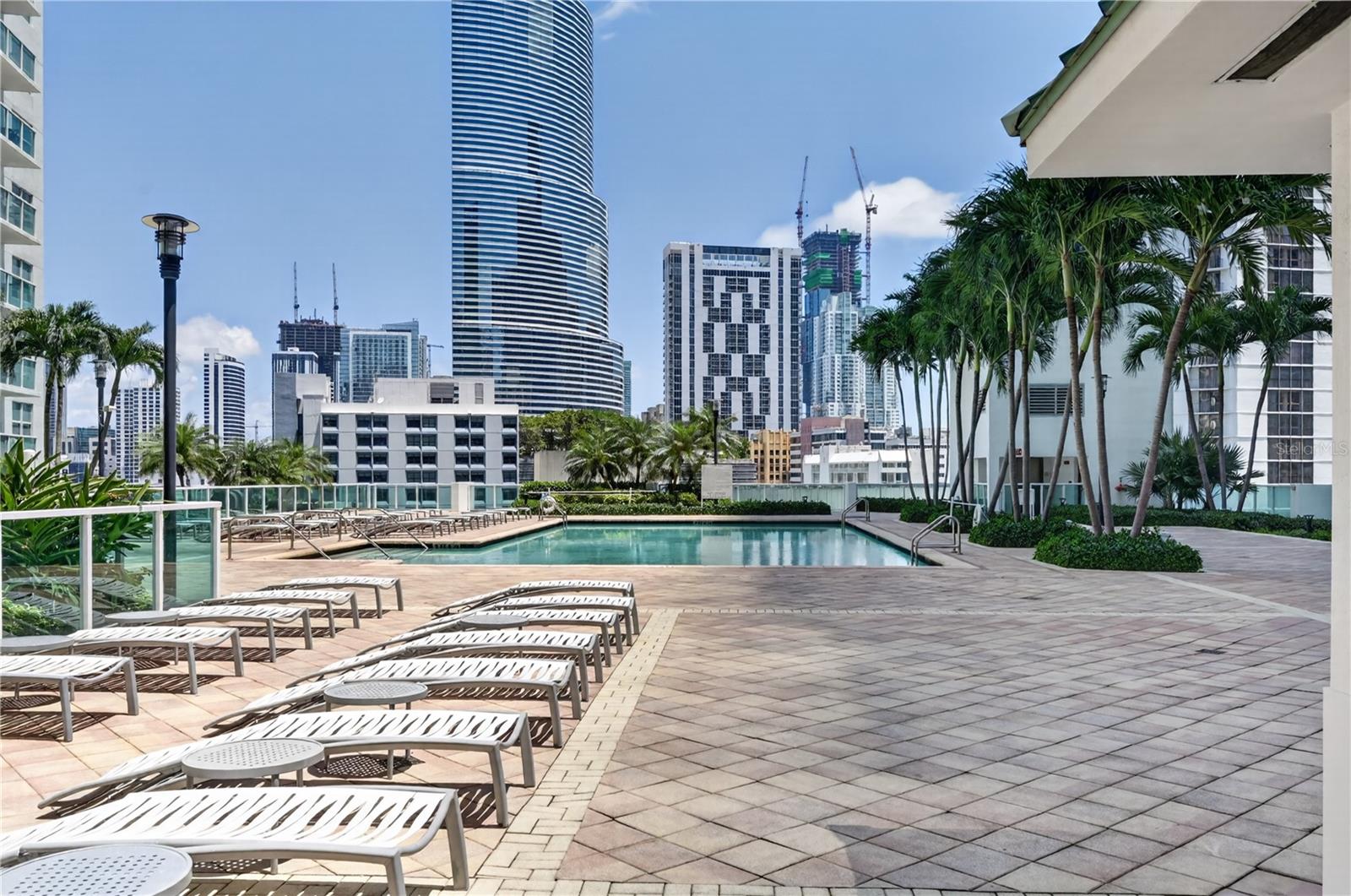 BRICKELL ON THE RIVER N TWR CONDO - Residential