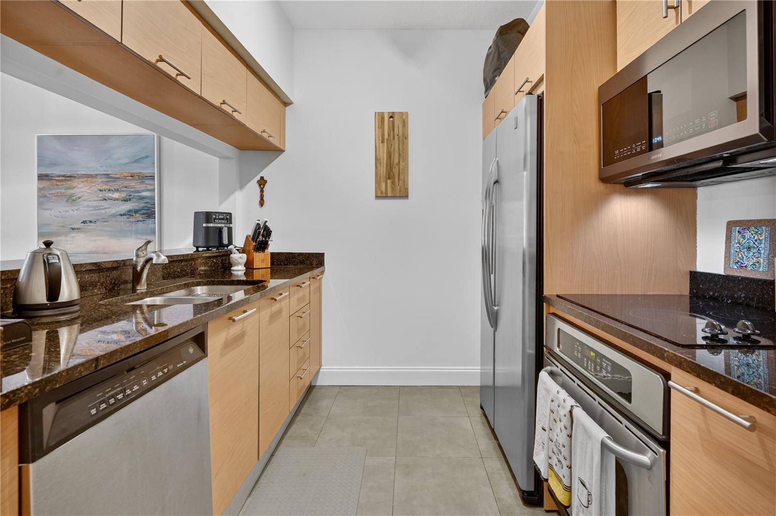 BRICKELL ON THE RIVER N TWR CONDO - Residential