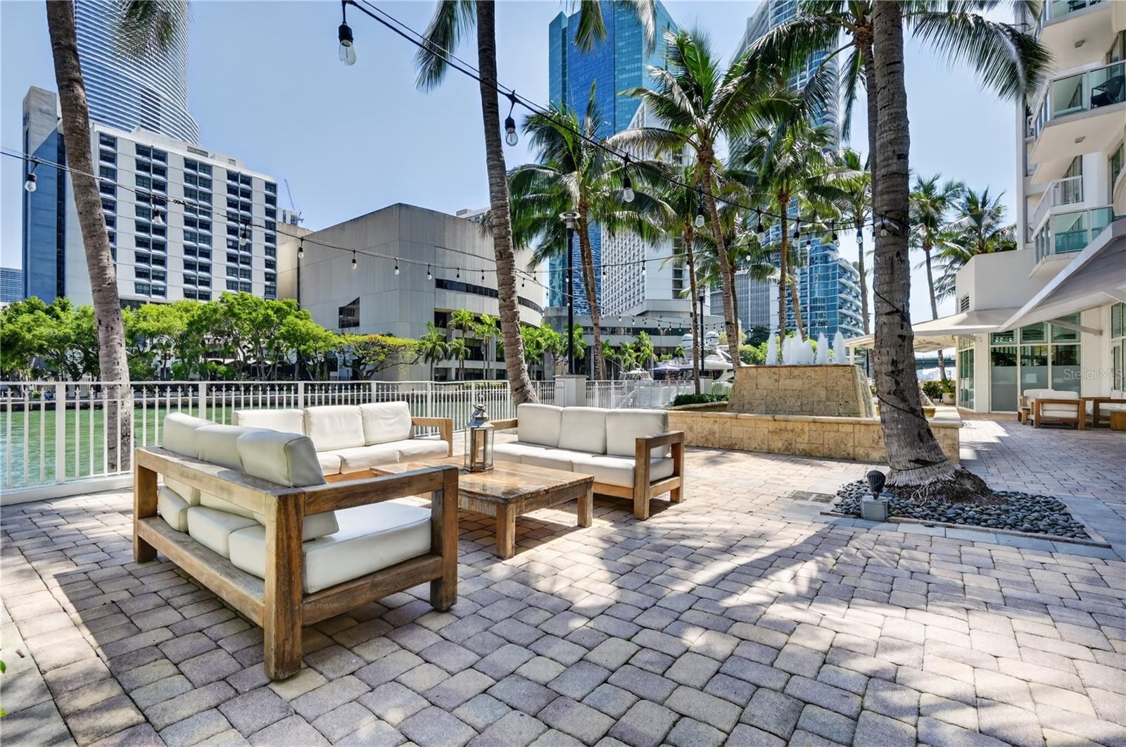 BRICKELL ON THE RIVER N TWR CONDO - Residential