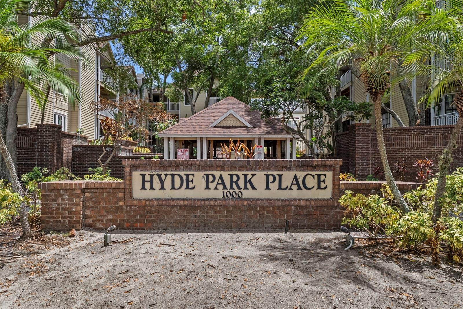 Rarely available 2 bedroom, 2 bathroom corner unit in the heart of Hyde Park — one of Tampa's most sought-after neighborhoods. This 894 sq ft condo offers an incredible opportunity to add instant equity in a location that speaks for itself. Two assigned covered parking spots, a private balcony, and a split floor plan make this unit stand out from the rest. Extremely to Hyde Park Village, Bayshore Boulevard, top restaurants, and boutique shopping. Whether you're an investor looking for a value-add play or a buyer ready to put their personal touch on a home in a premier Tampa zip code — this is the one. Units like this rarely hit the market. Don't wait!