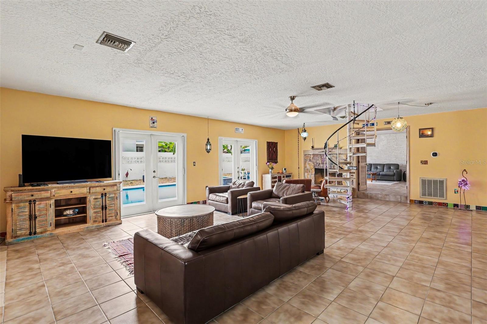 CAPE CANAVERAL BEACH GARDENS UNIT 02 - Residential