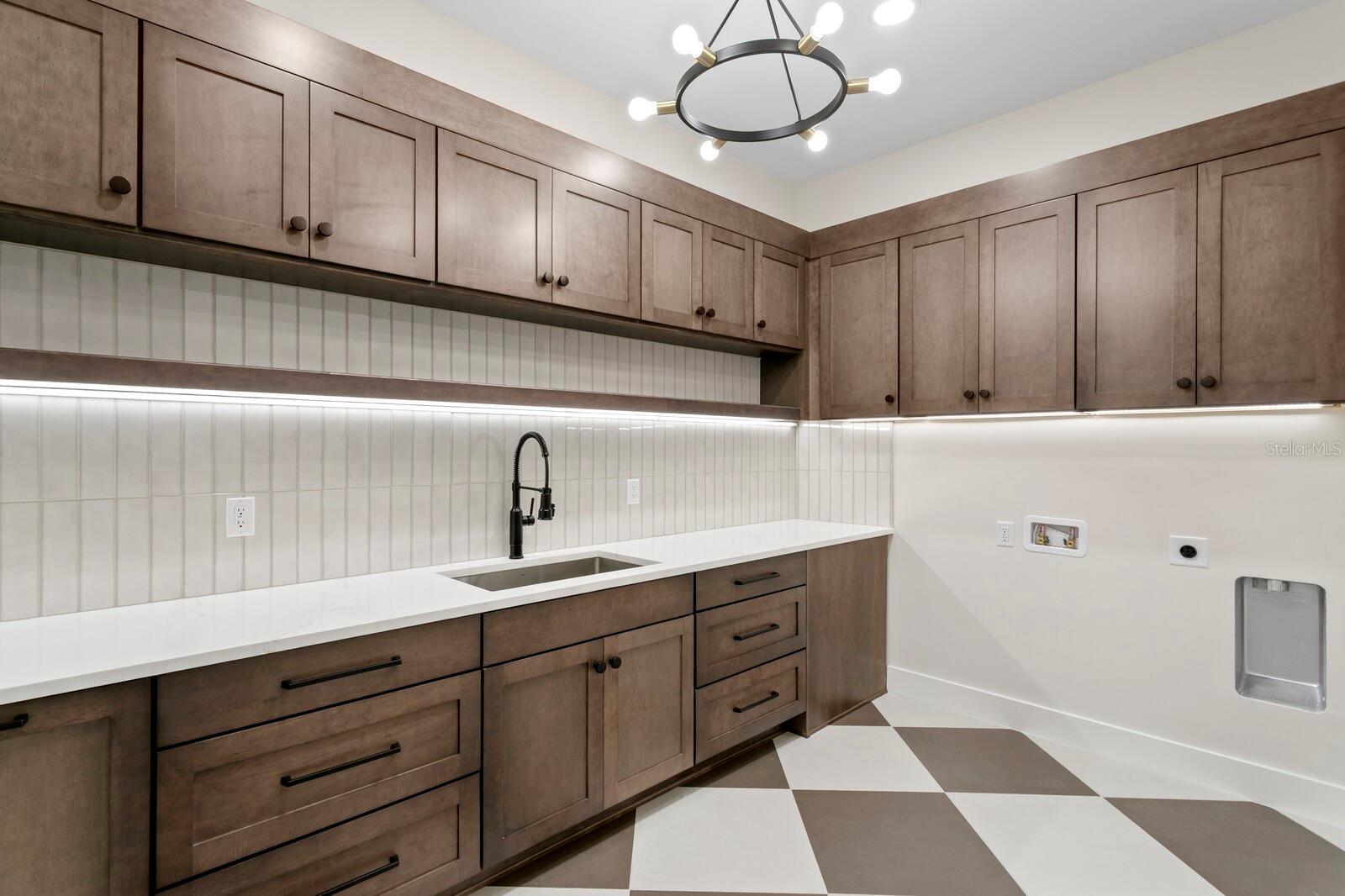 MADSEN ISLES - Residential
