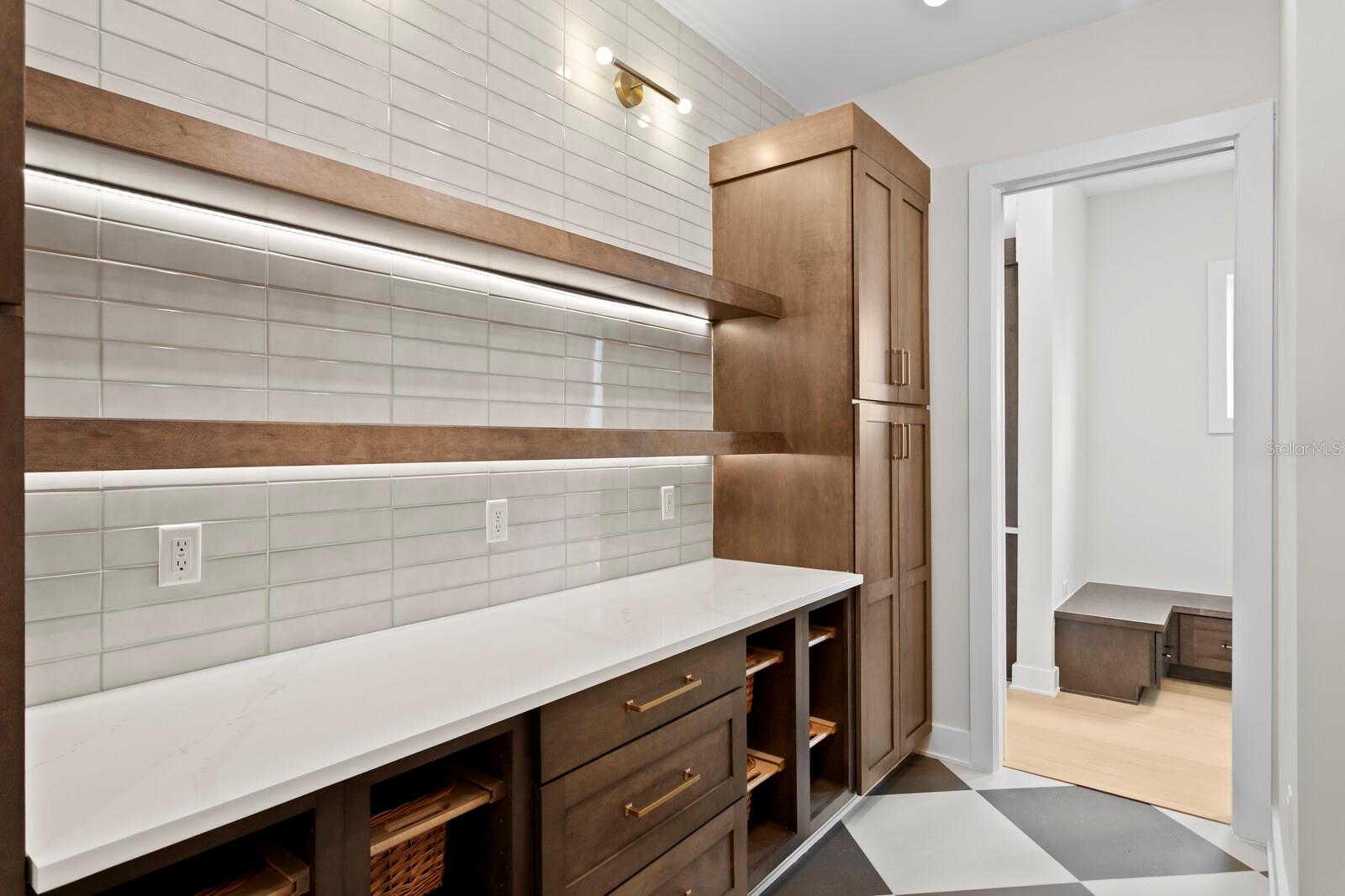 MADSEN ISLES - Residential