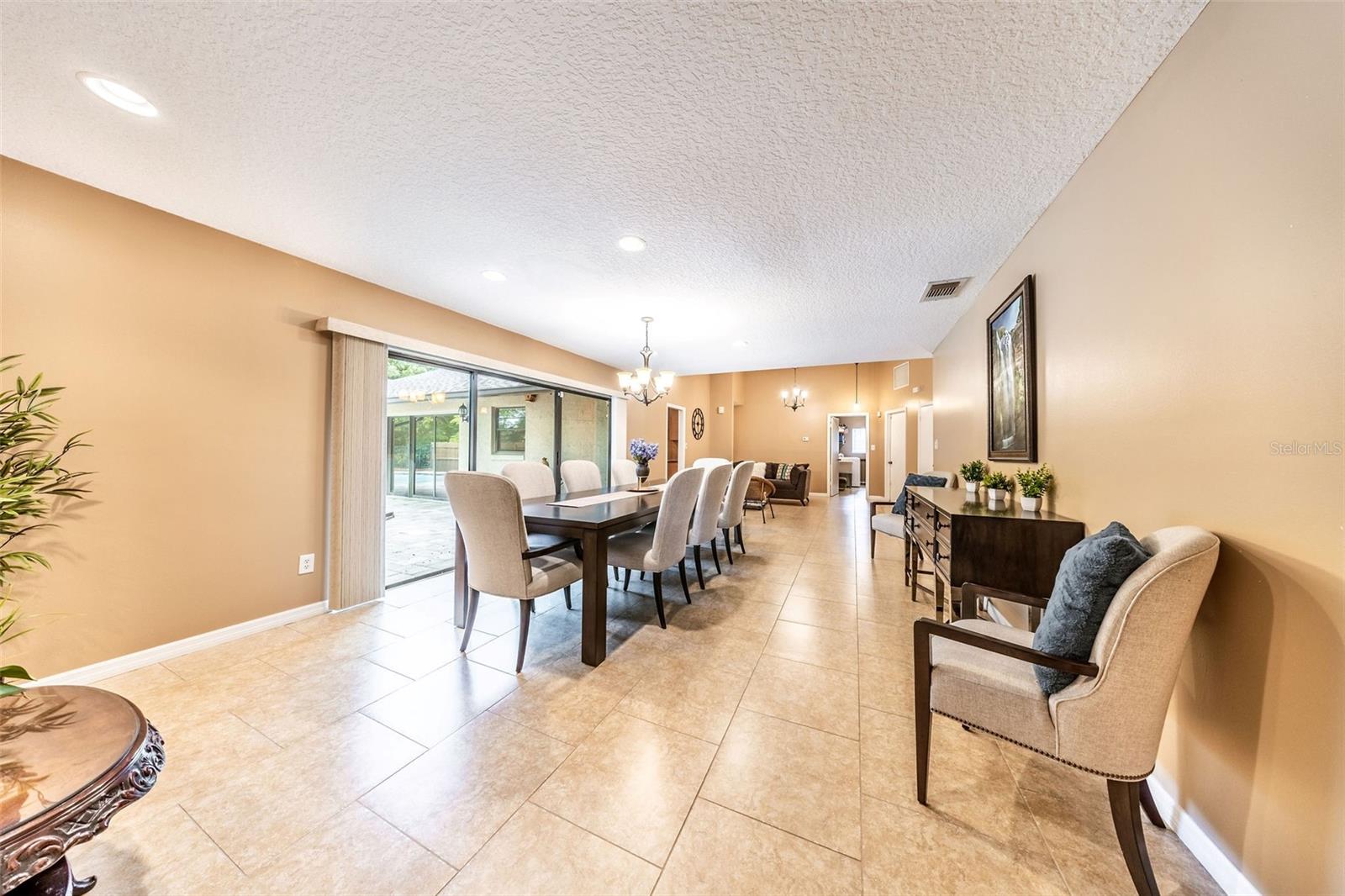 MANDARIN SEC 7 - Residential