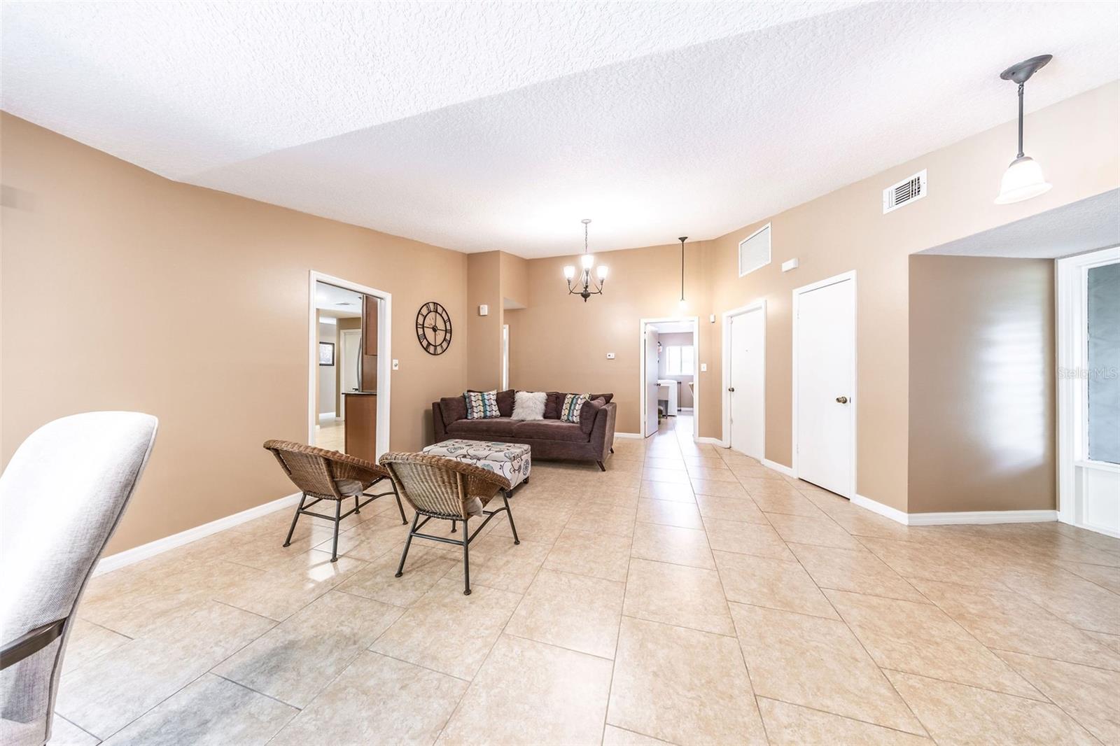 MANDARIN SEC 7 - Residential