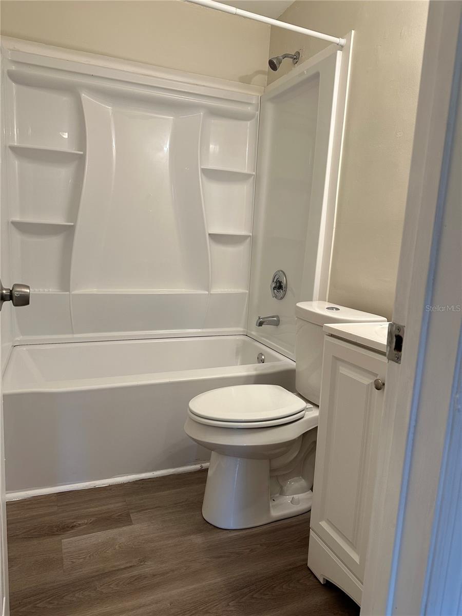 MALIBU GROVES EIGHTH ADD - Residential Lease