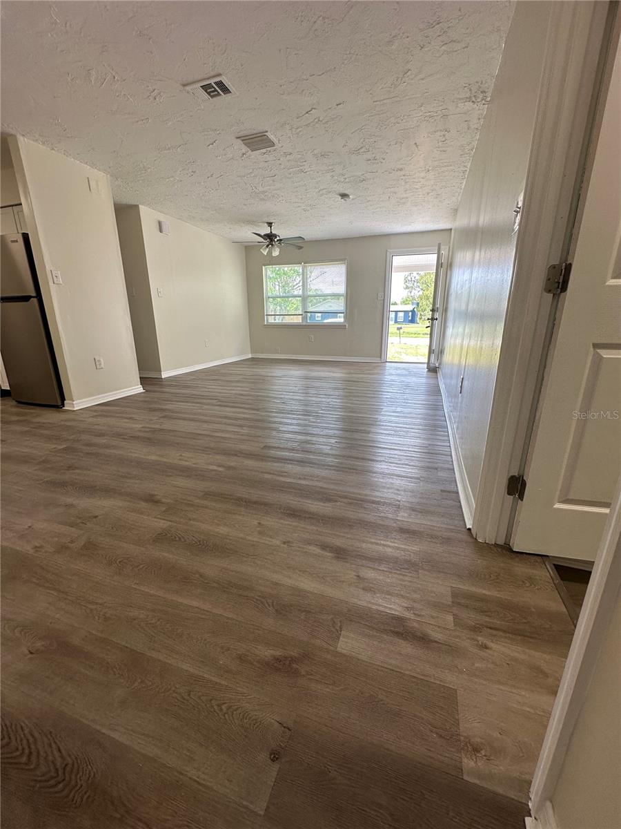 MALIBU GROVES EIGHTH ADD - Residential Lease