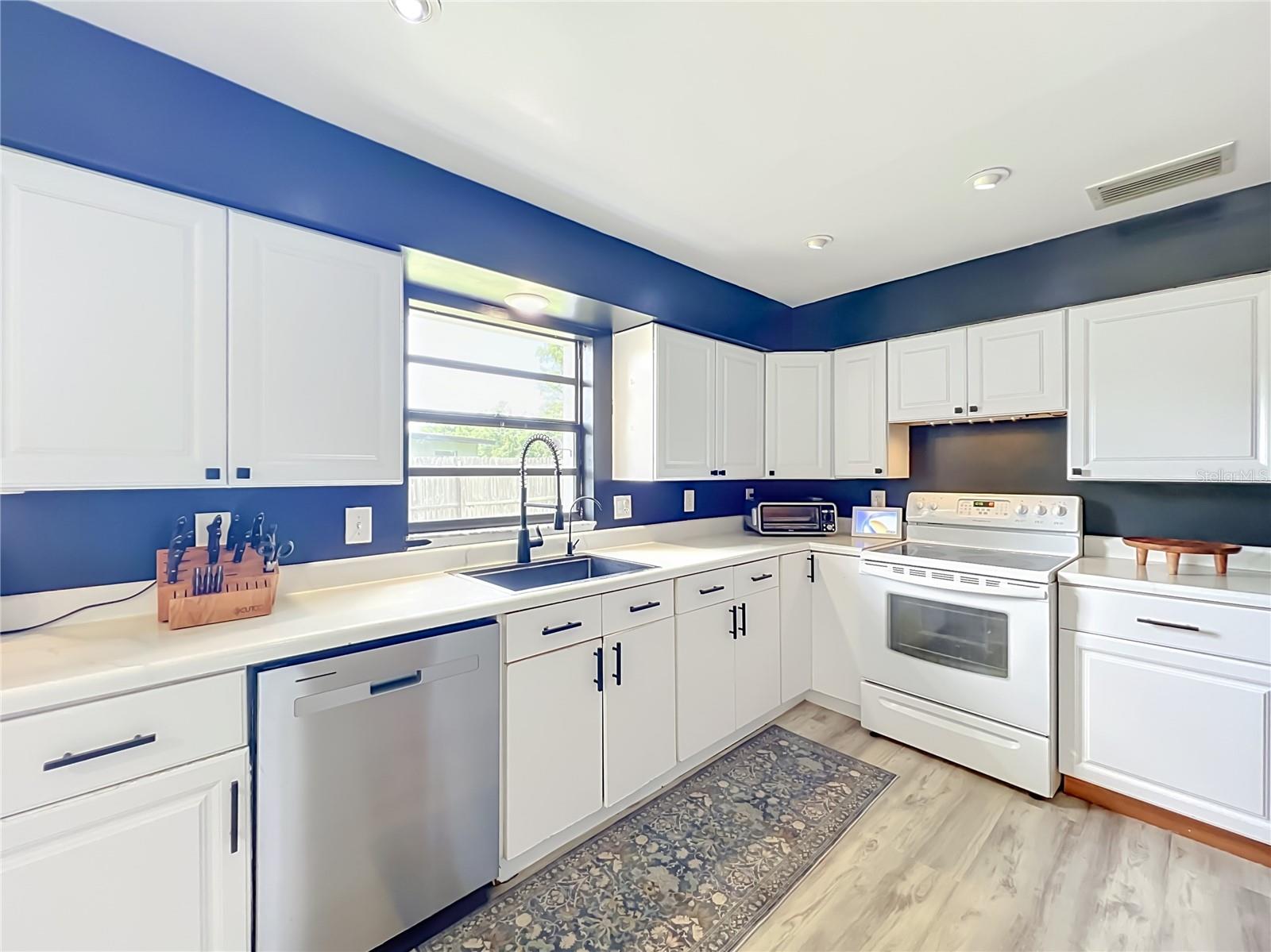 SUNLAND ESTATES - Residential