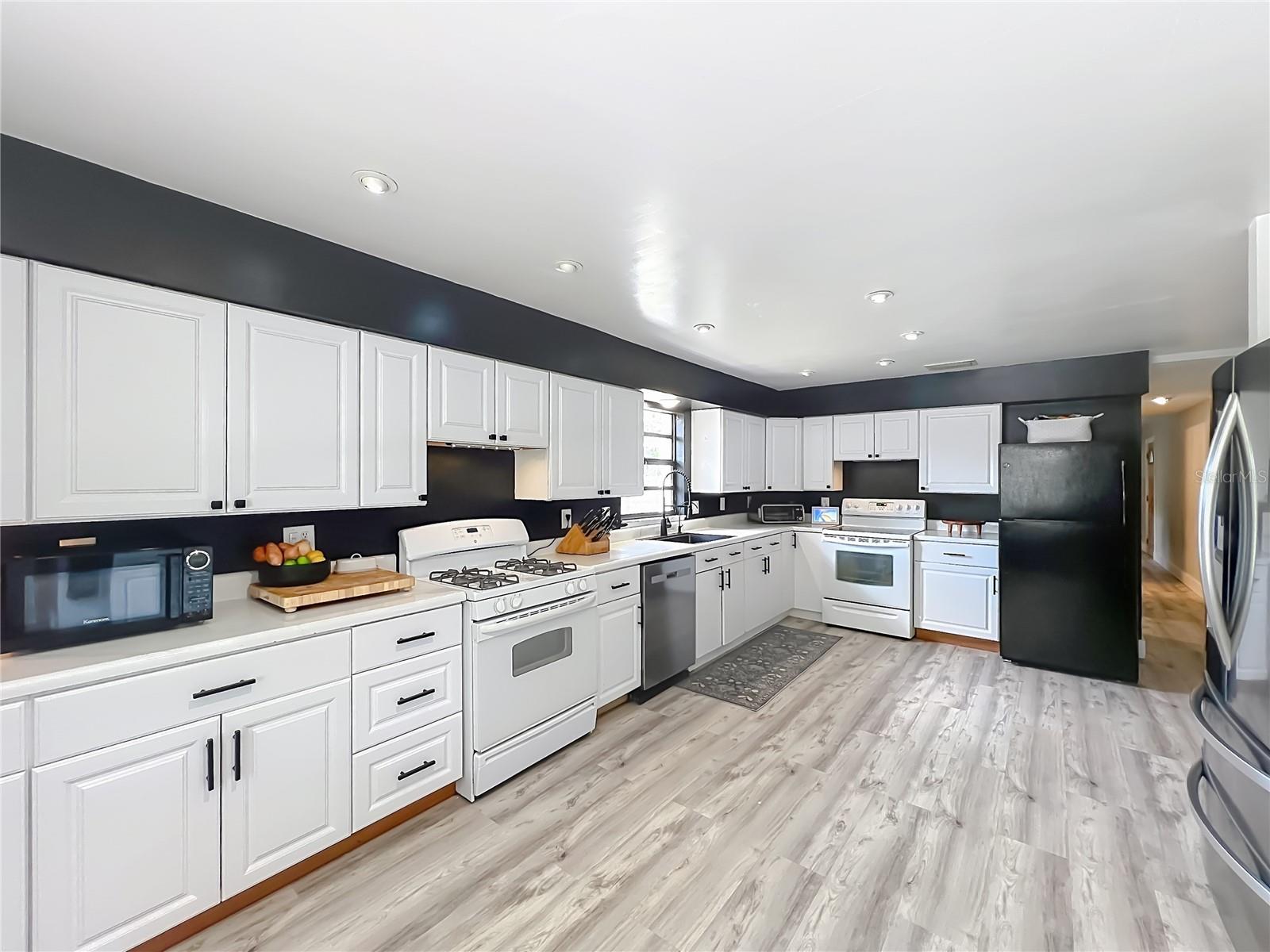 SUNLAND ESTATES - Residential
