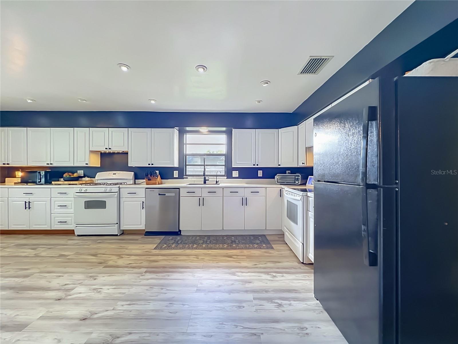 SUNLAND ESTATES - Residential