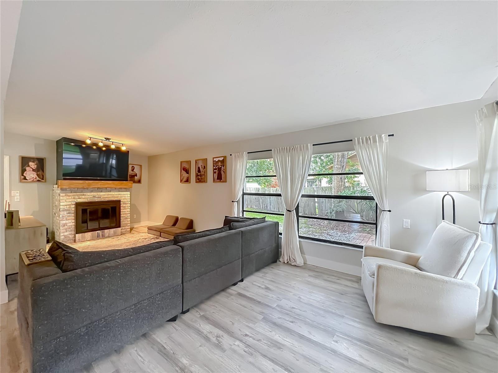SUNLAND ESTATES - Residential