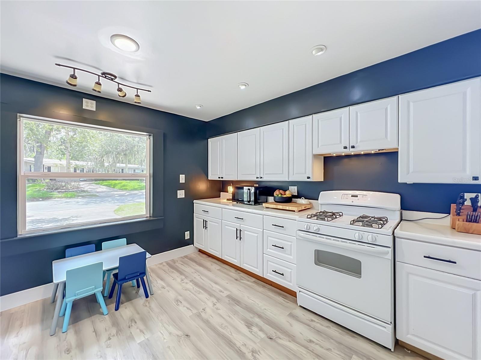 SUNLAND ESTATES - Residential