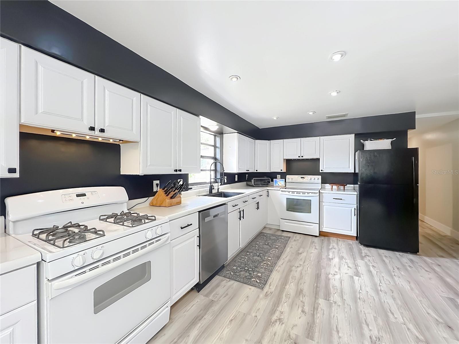 SUNLAND ESTATES - Residential