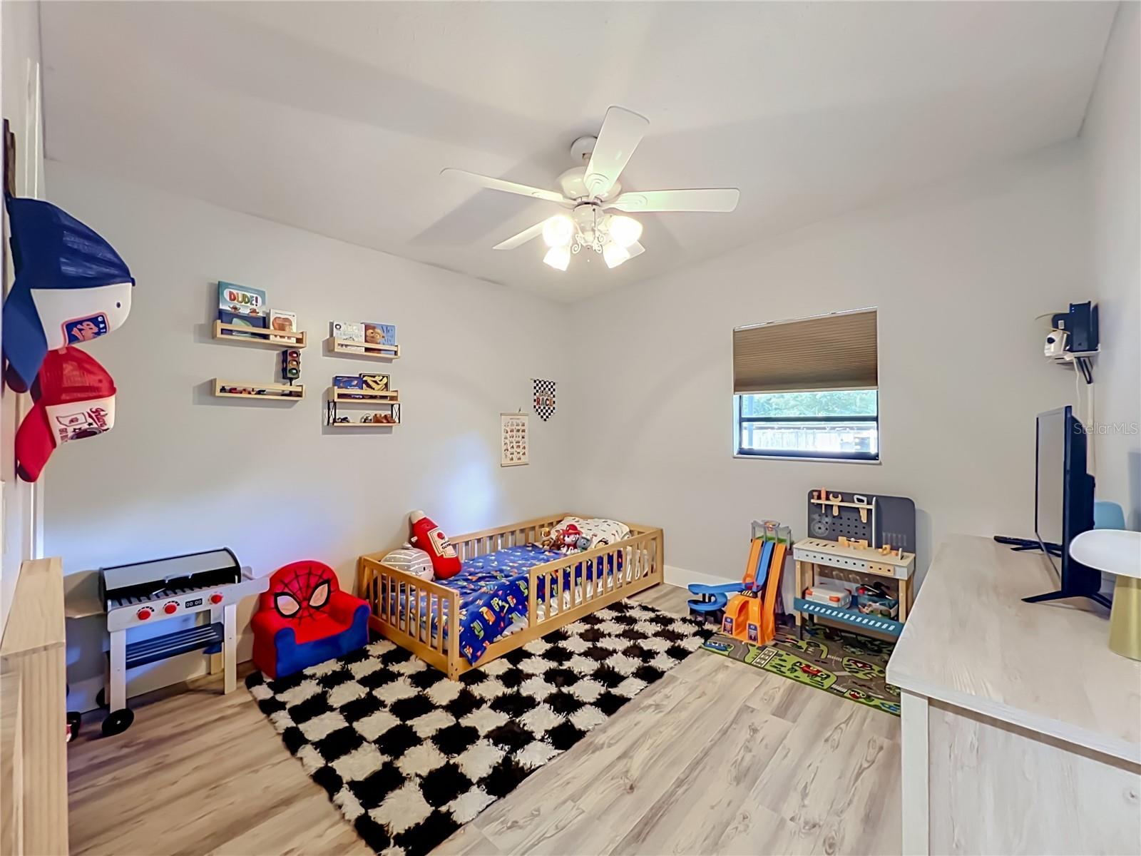 SUNLAND ESTATES - Residential