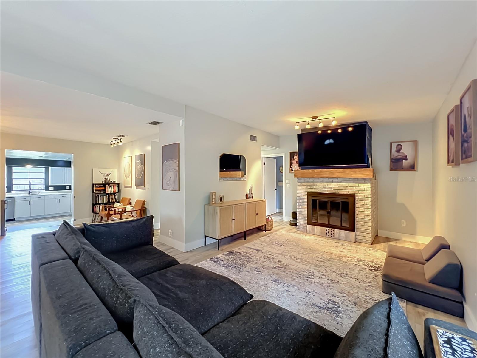 SUNLAND ESTATES - Residential