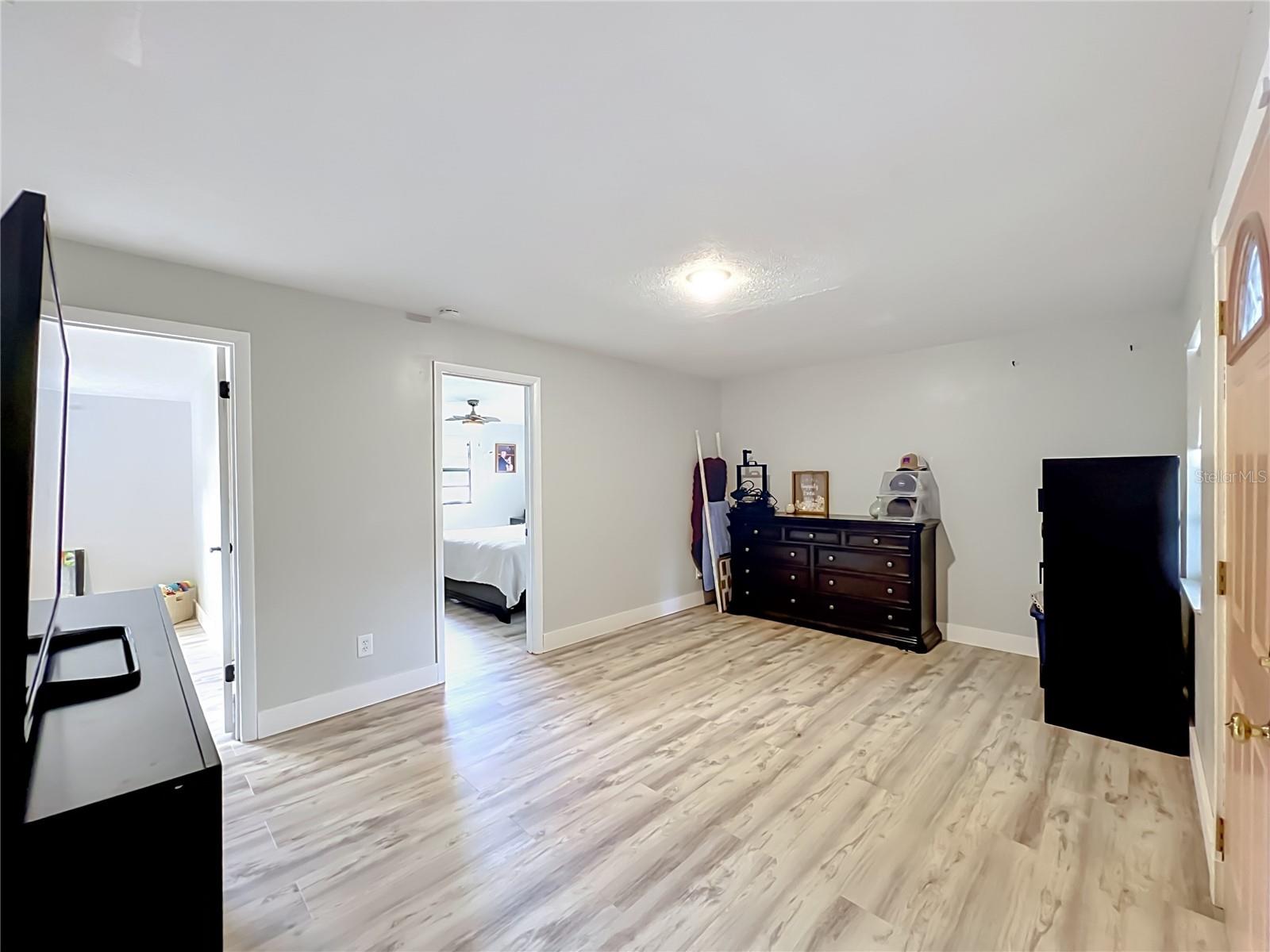 SUNLAND ESTATES - Residential