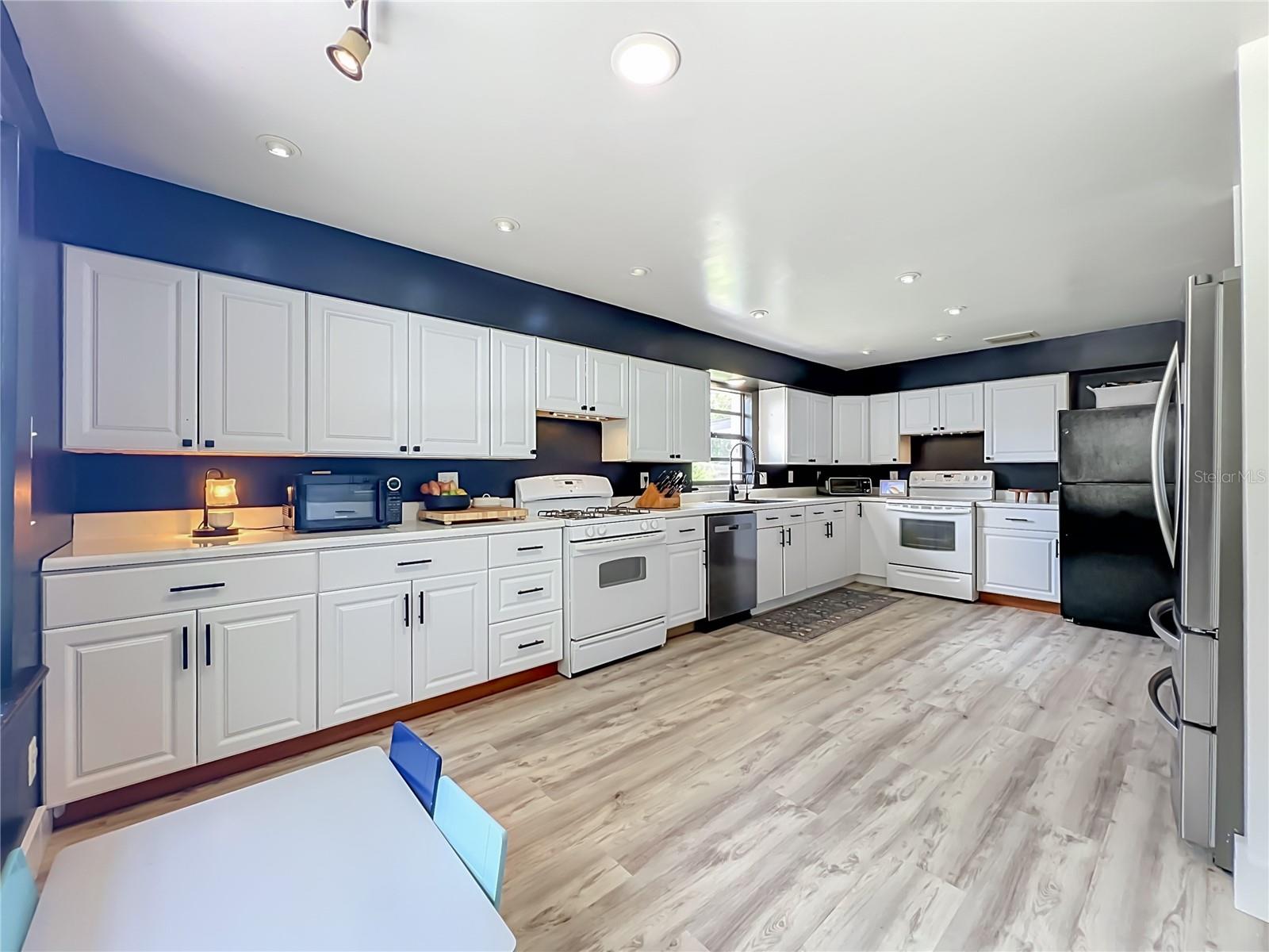 SUNLAND ESTATES - Residential