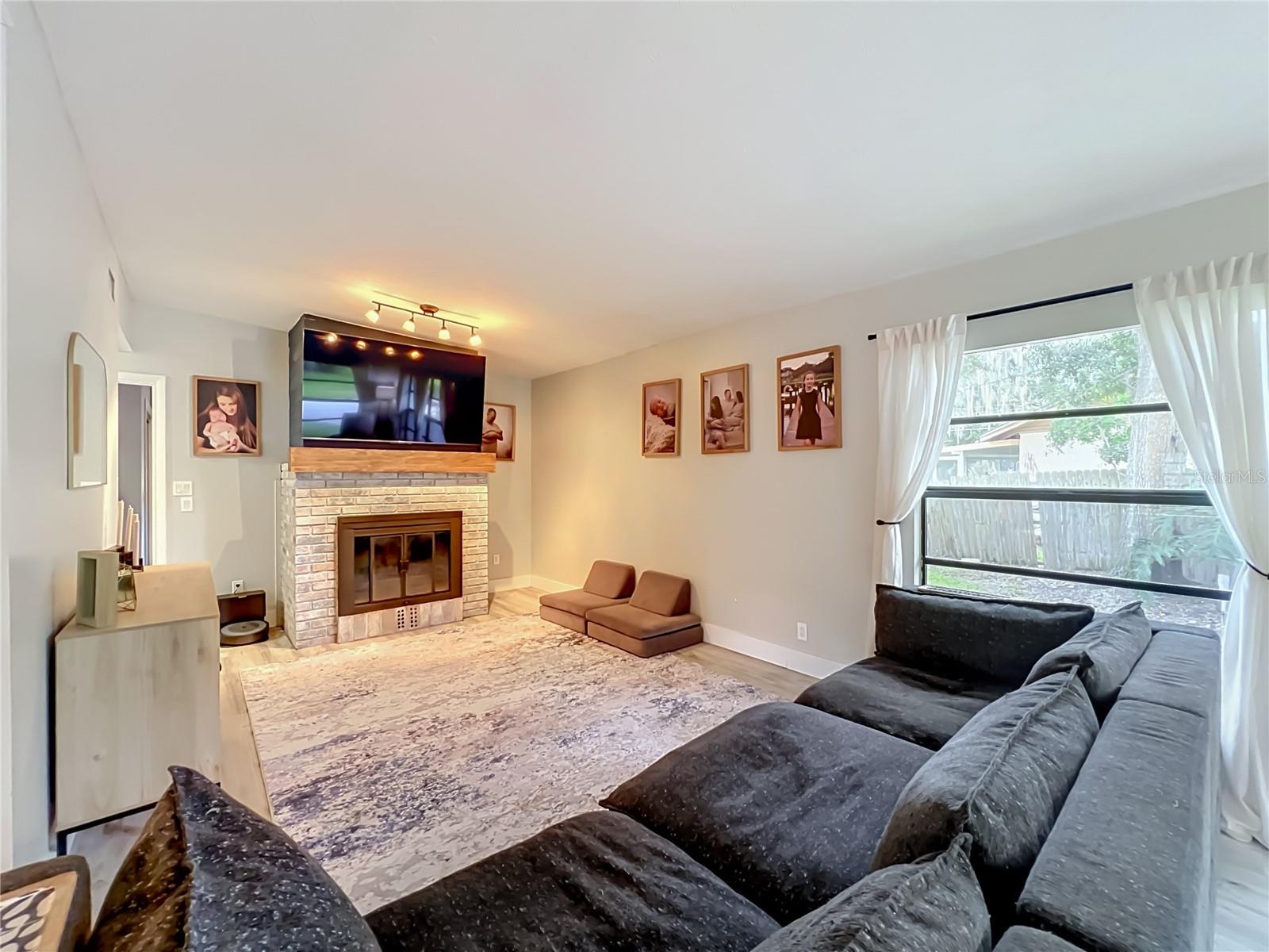 SUNLAND ESTATES - Residential