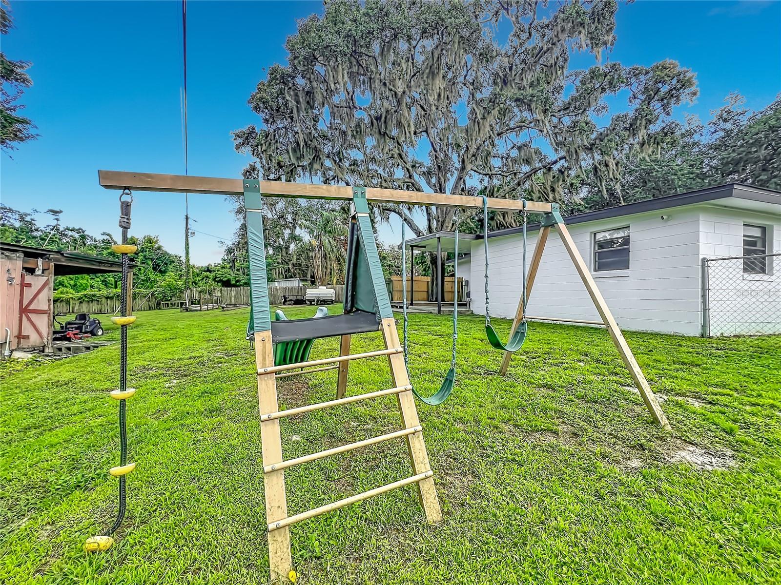 SUNLAND ESTATES - Residential