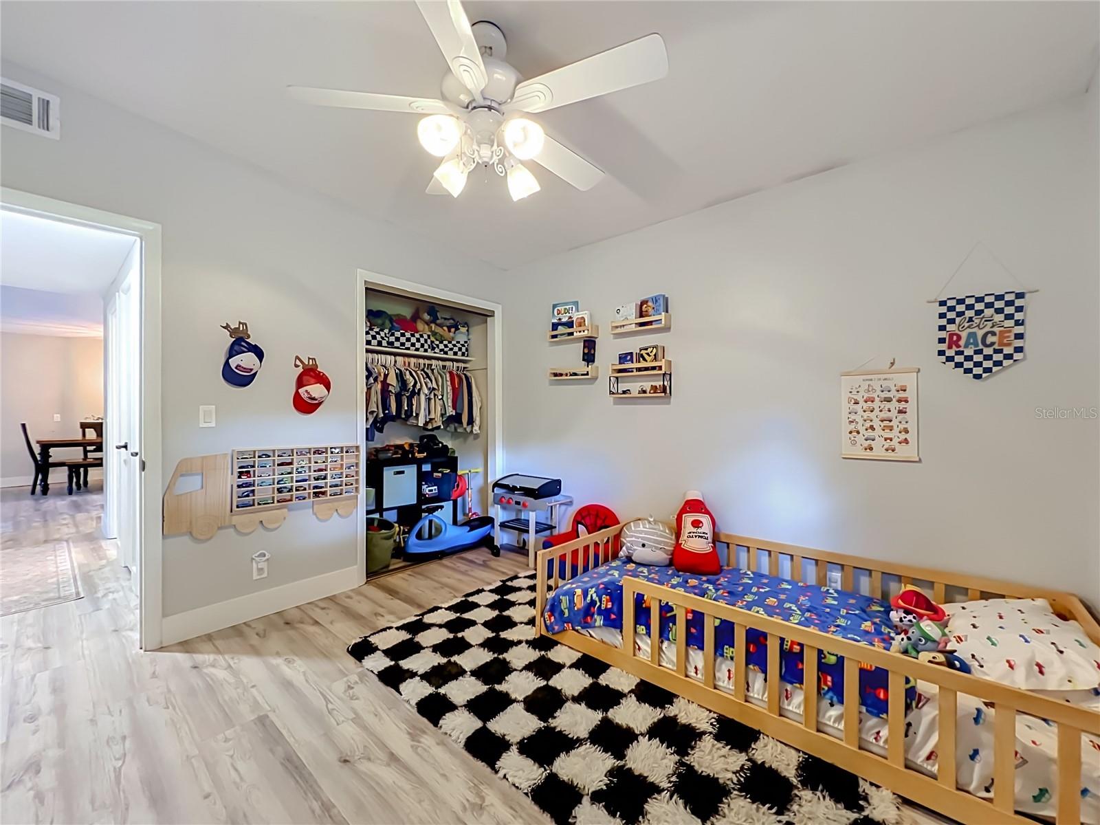 SUNLAND ESTATES - Residential