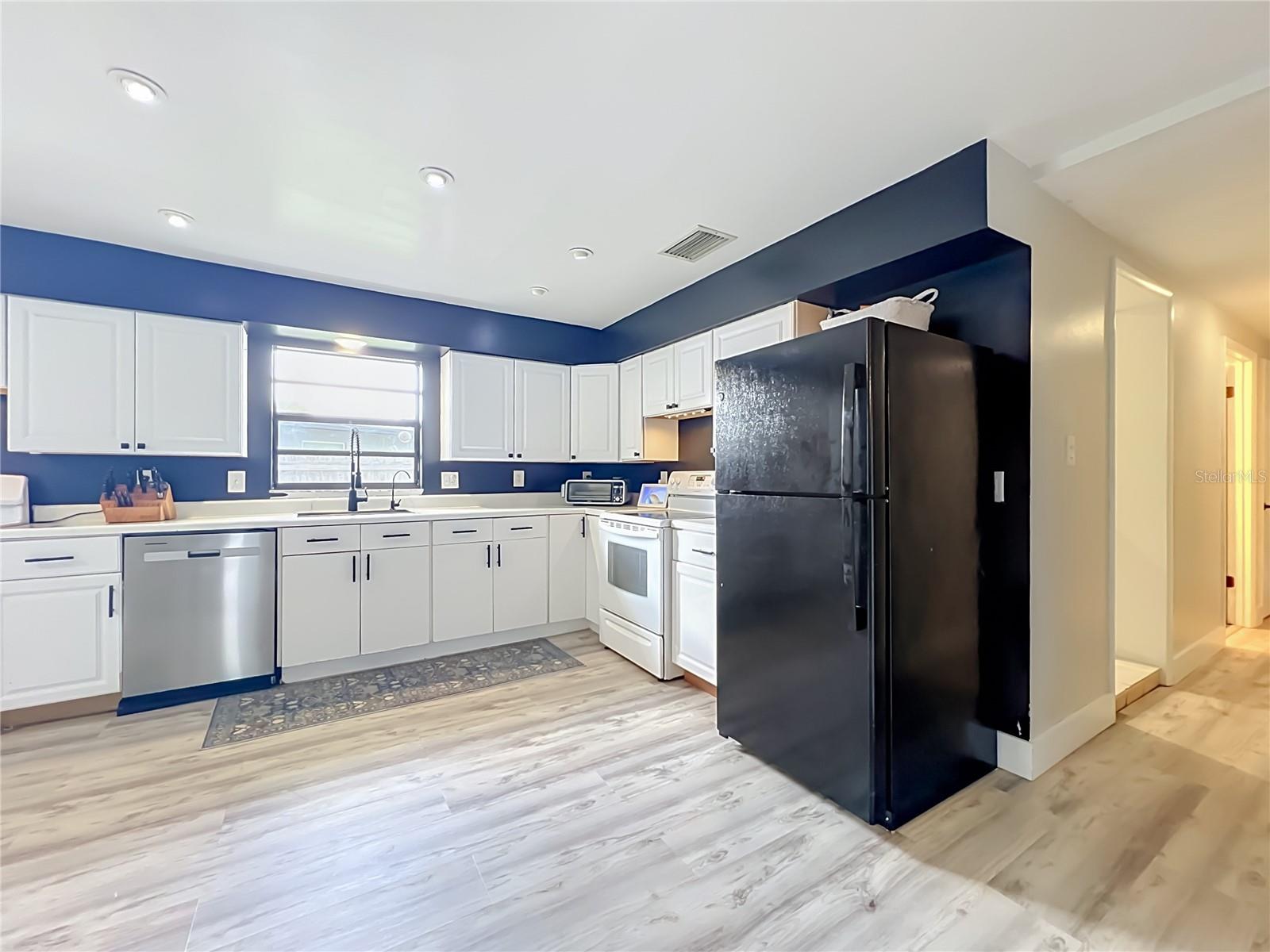 SUNLAND ESTATES - Residential