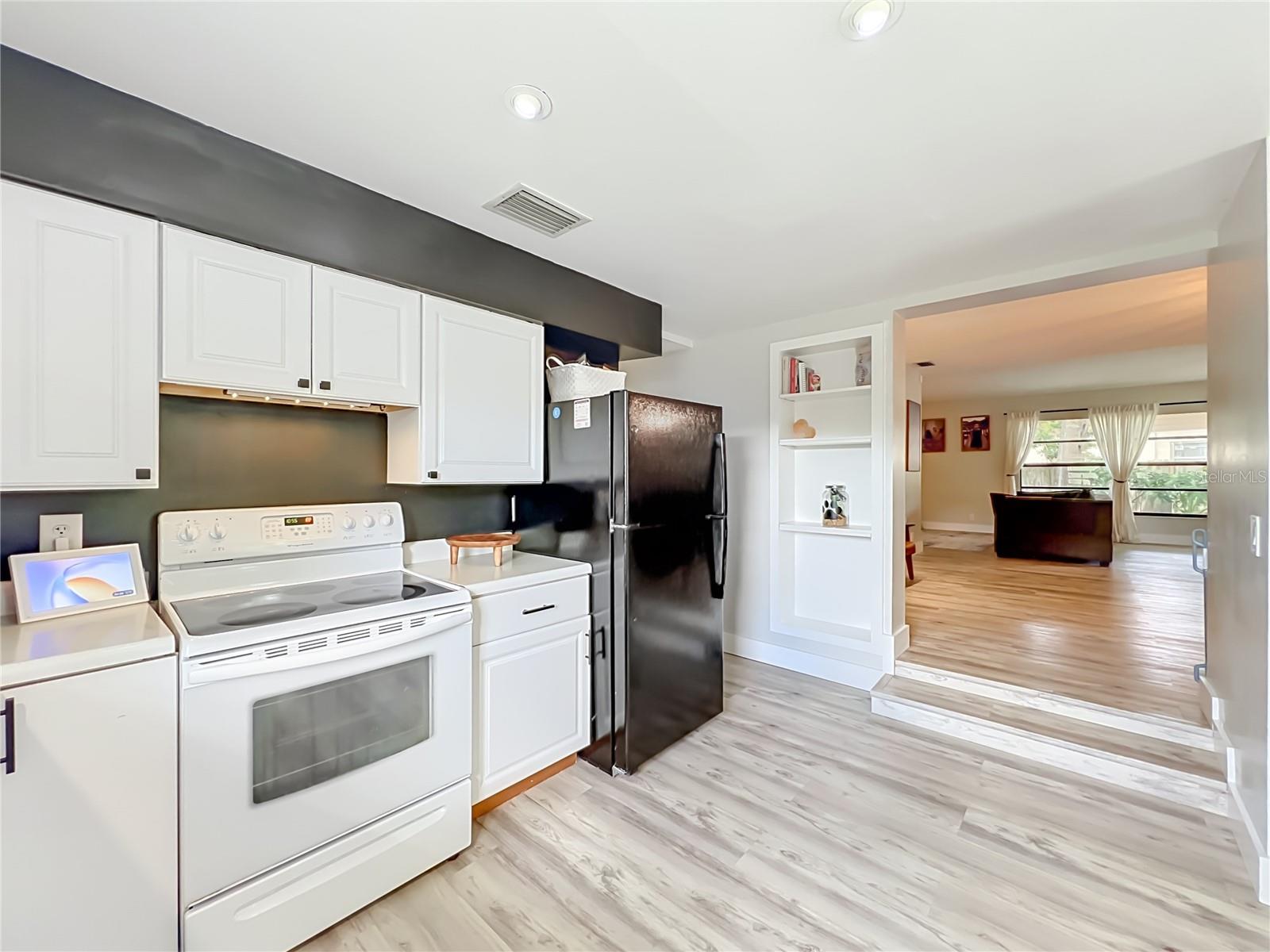 SUNLAND ESTATES - Residential
