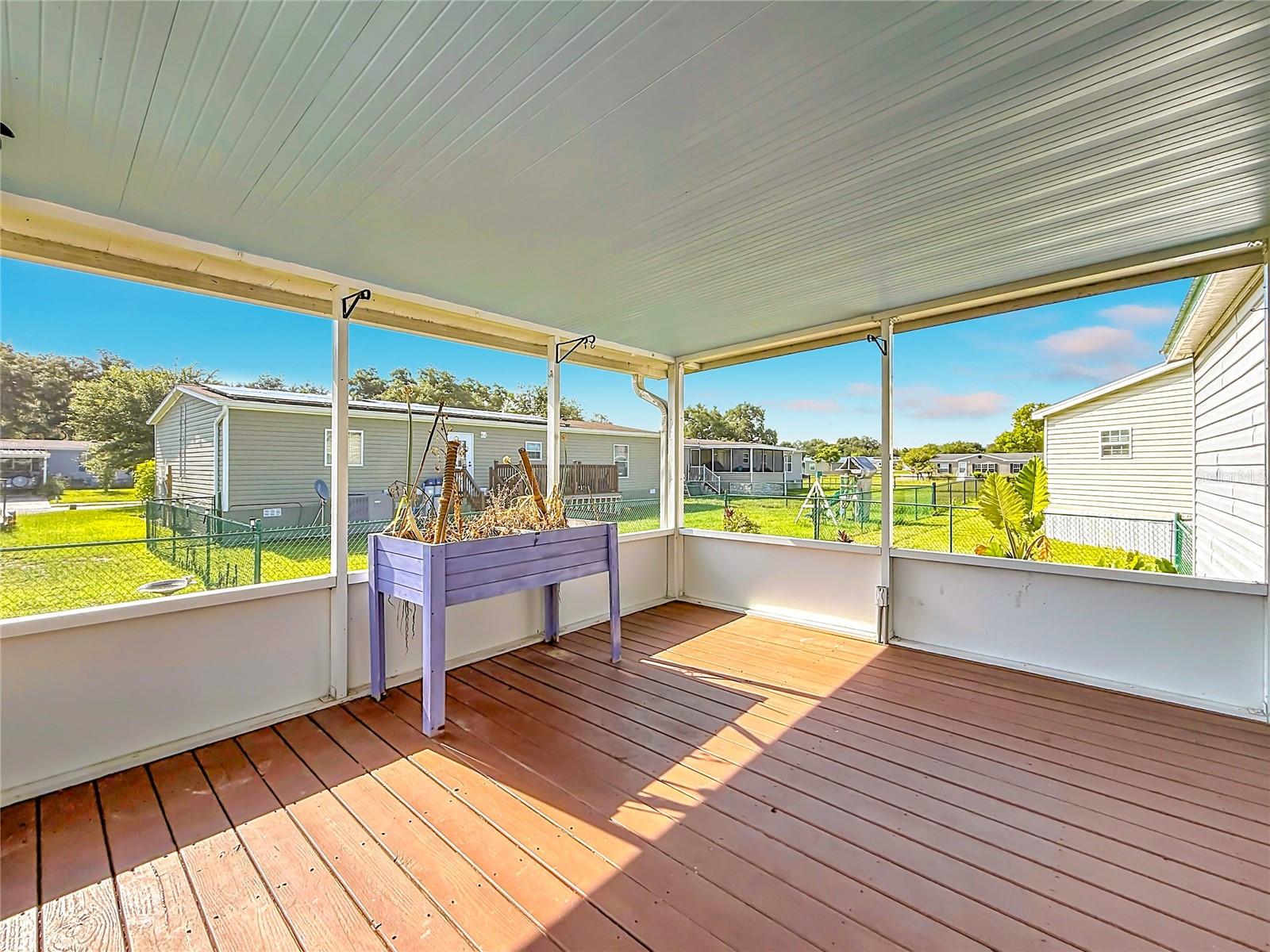 ASTATULA MEADOWS SUB - Residential