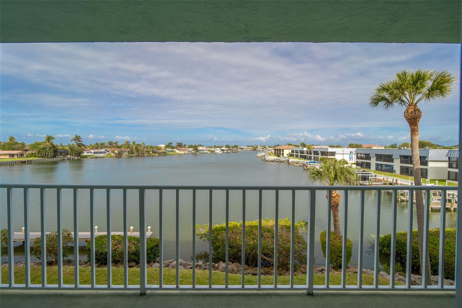 COMMODORE - Residential