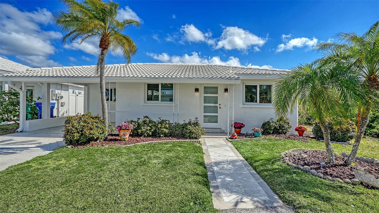 SPANISH MAIN YACHT CLUB CONDO - Residential