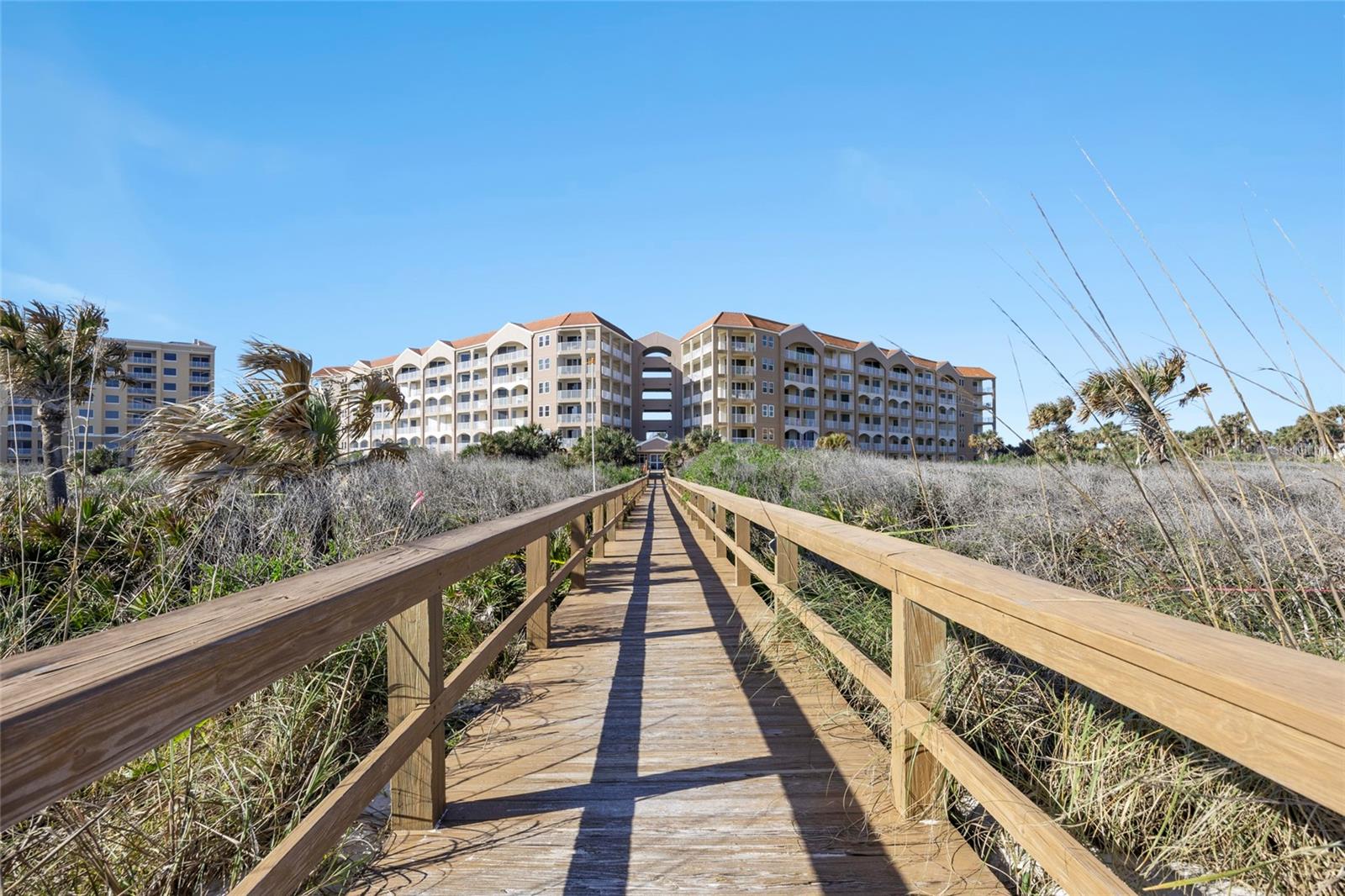 SURF CLUB BLDG I - Residential