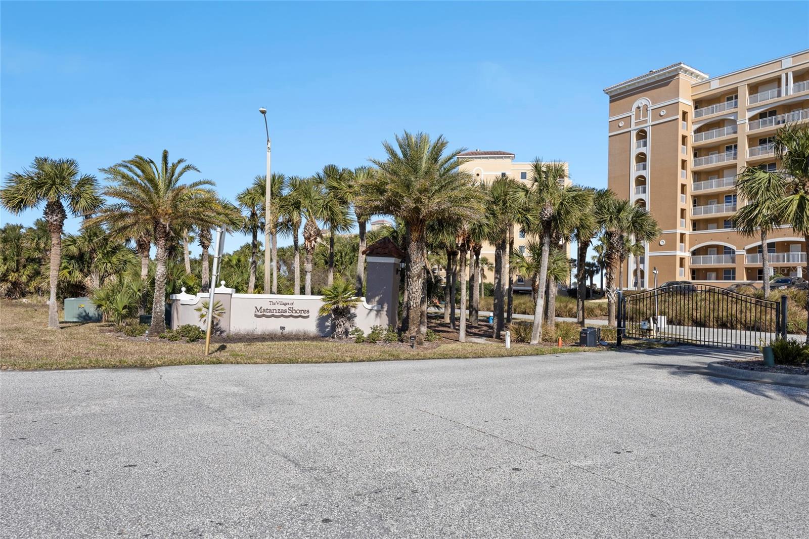 SURF CLUB BLDG I - Residential