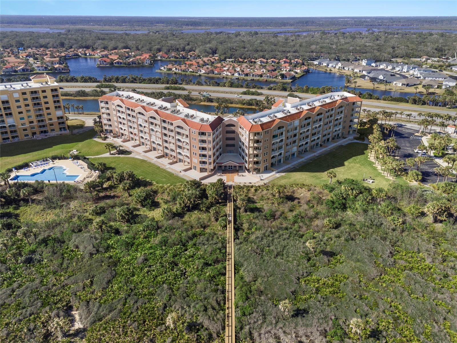 SURF CLUB BLDG I - Residential