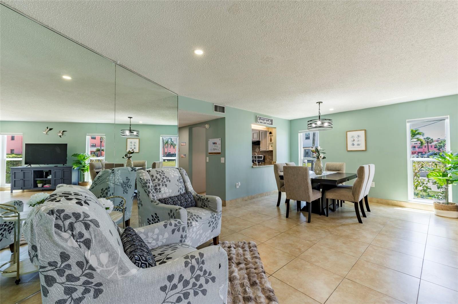 BEACH PLAZA CONDO - Residential