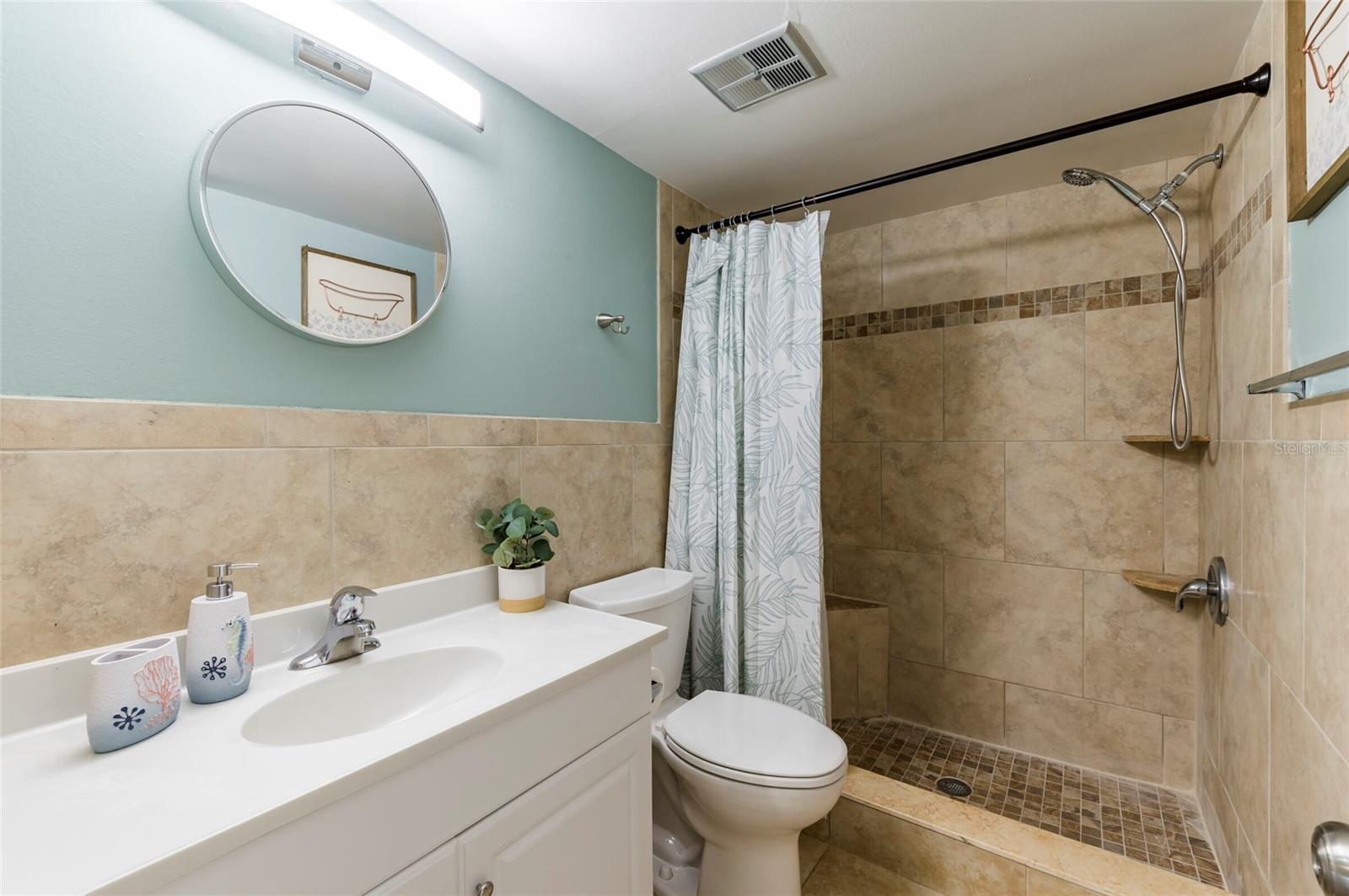 BEACH PLAZA CONDO - Residential