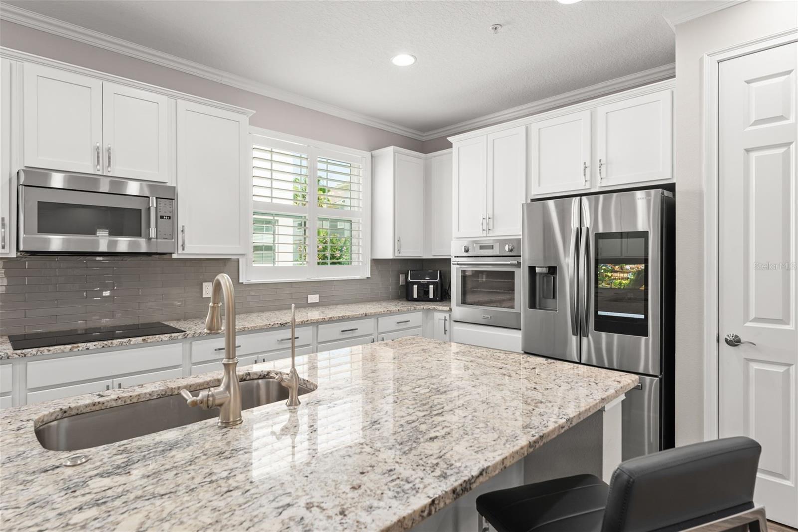 GRANDE OAKS AT HEATHROW - Residential