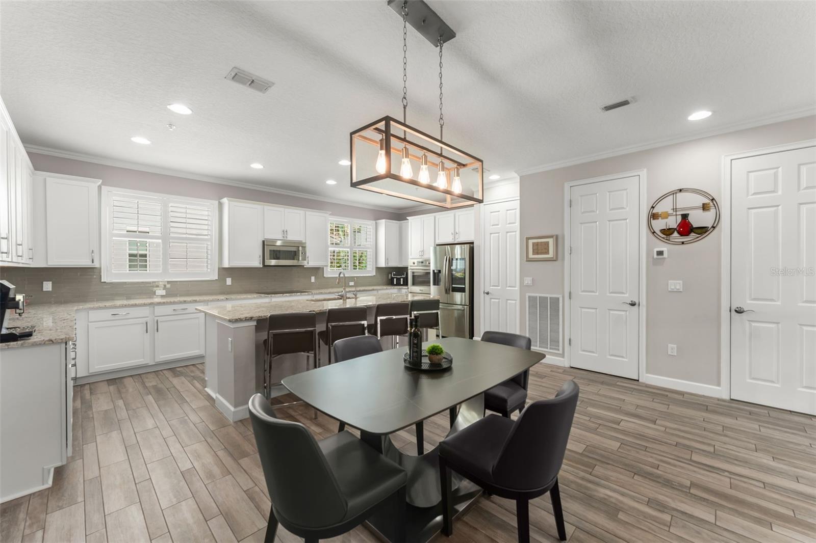 GRANDE OAKS AT HEATHROW - Residential