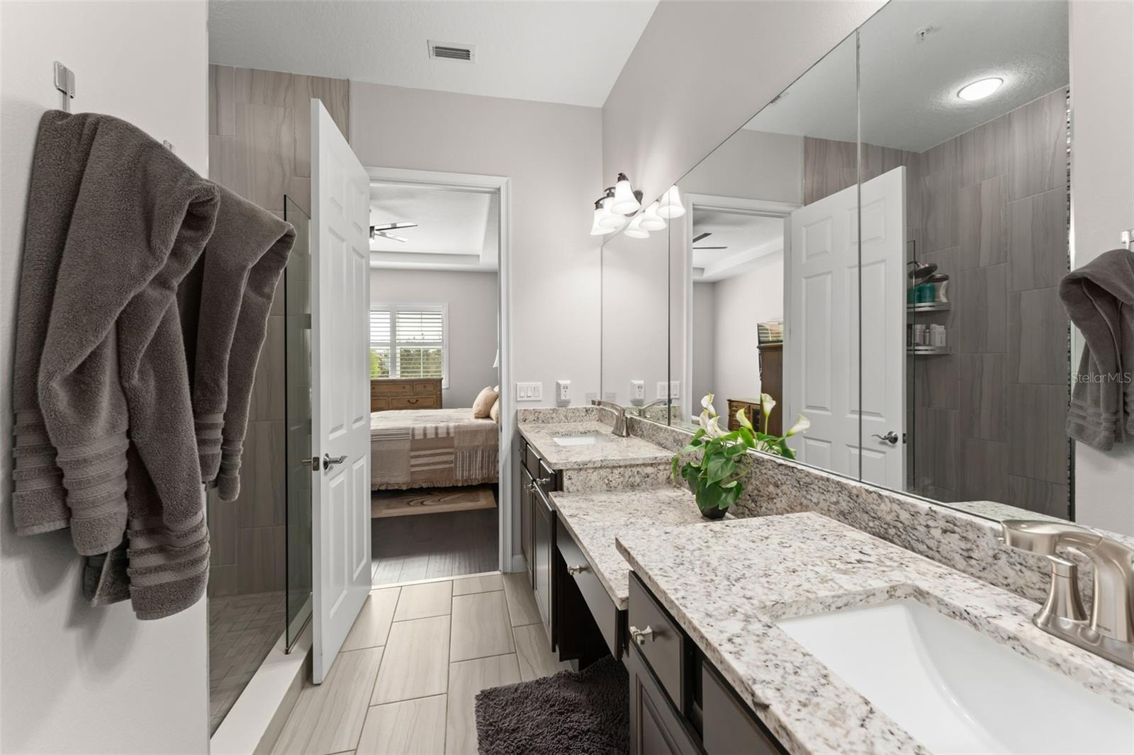 GRANDE OAKS AT HEATHROW - Residential