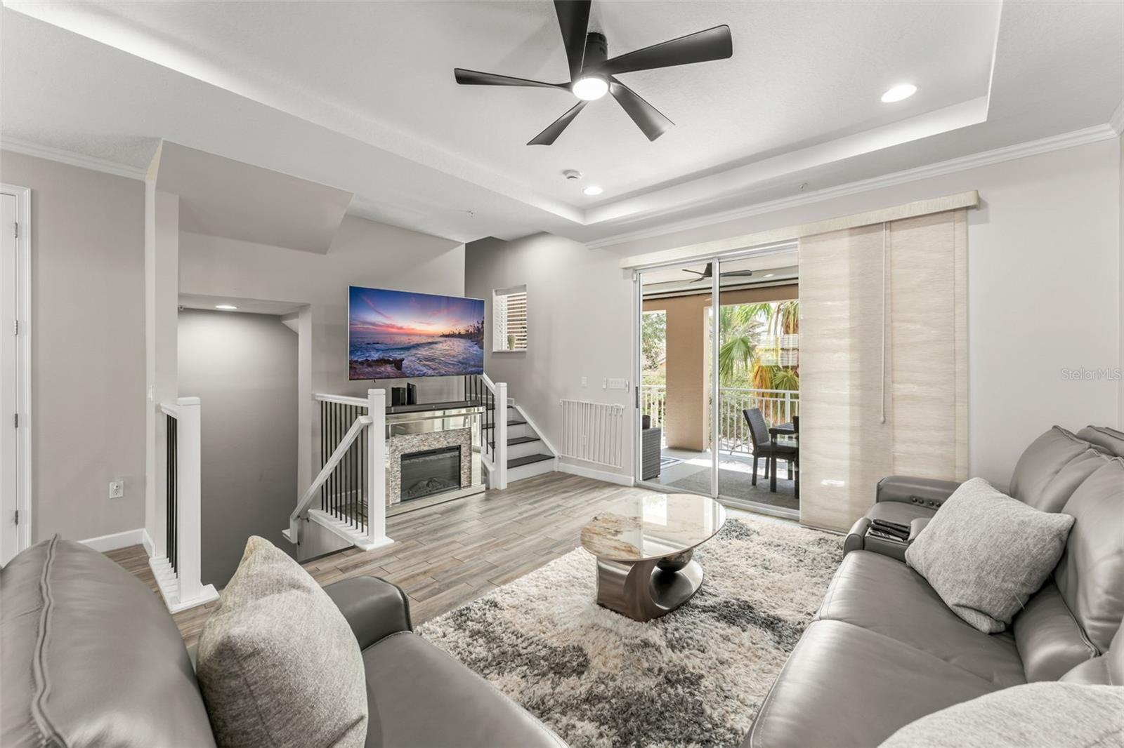 GRANDE OAKS AT HEATHROW - Residential