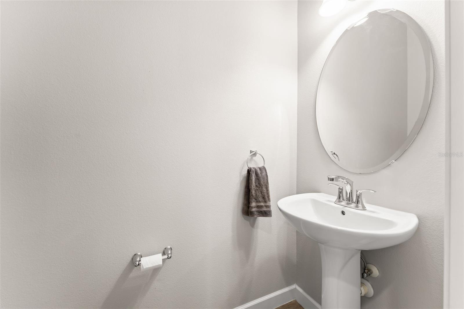 GRANDE OAKS AT HEATHROW - Residential