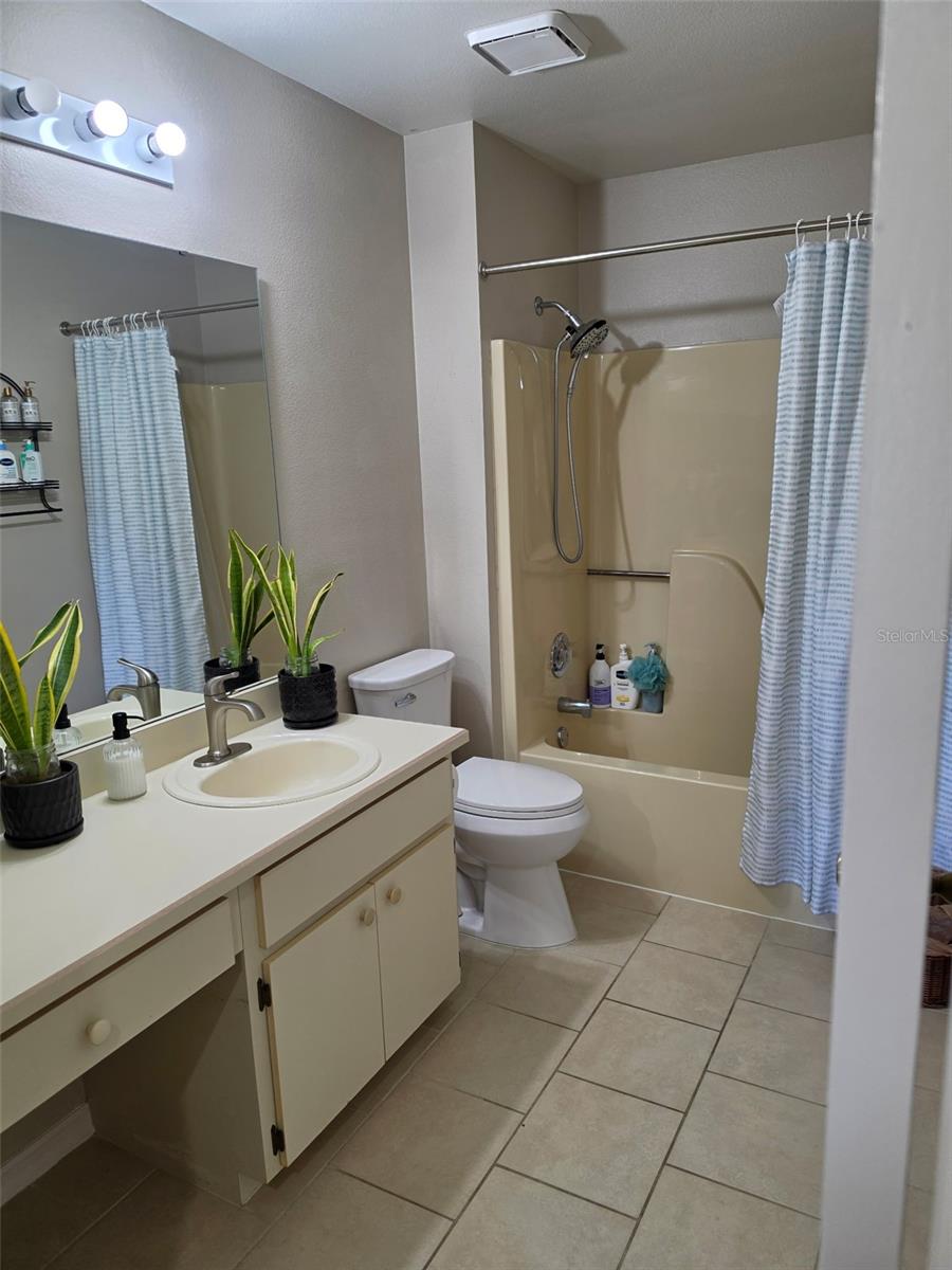 DELTONA WOODS UNIT 02 - Residential