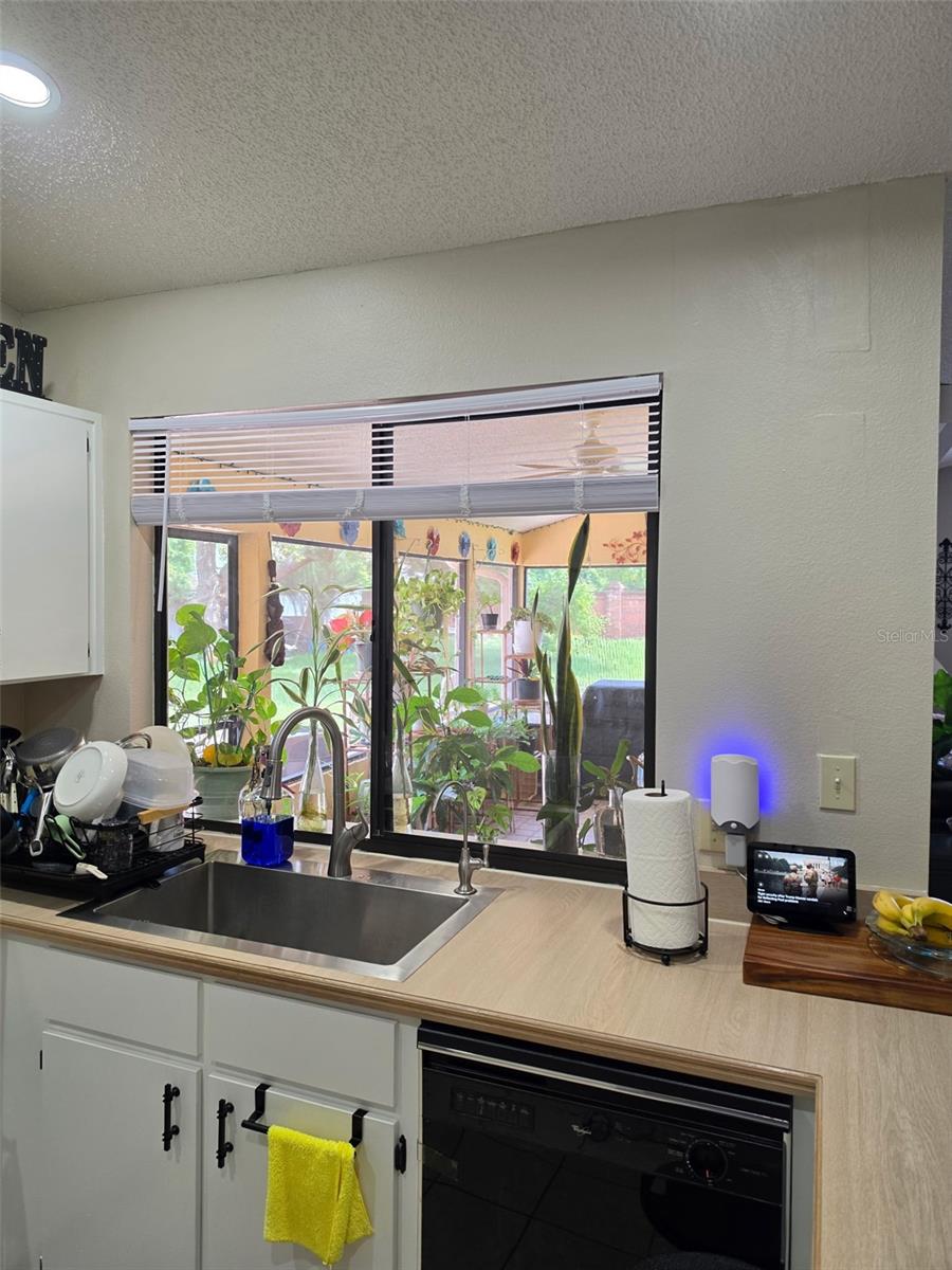 DELTONA WOODS UNIT 02 - Residential