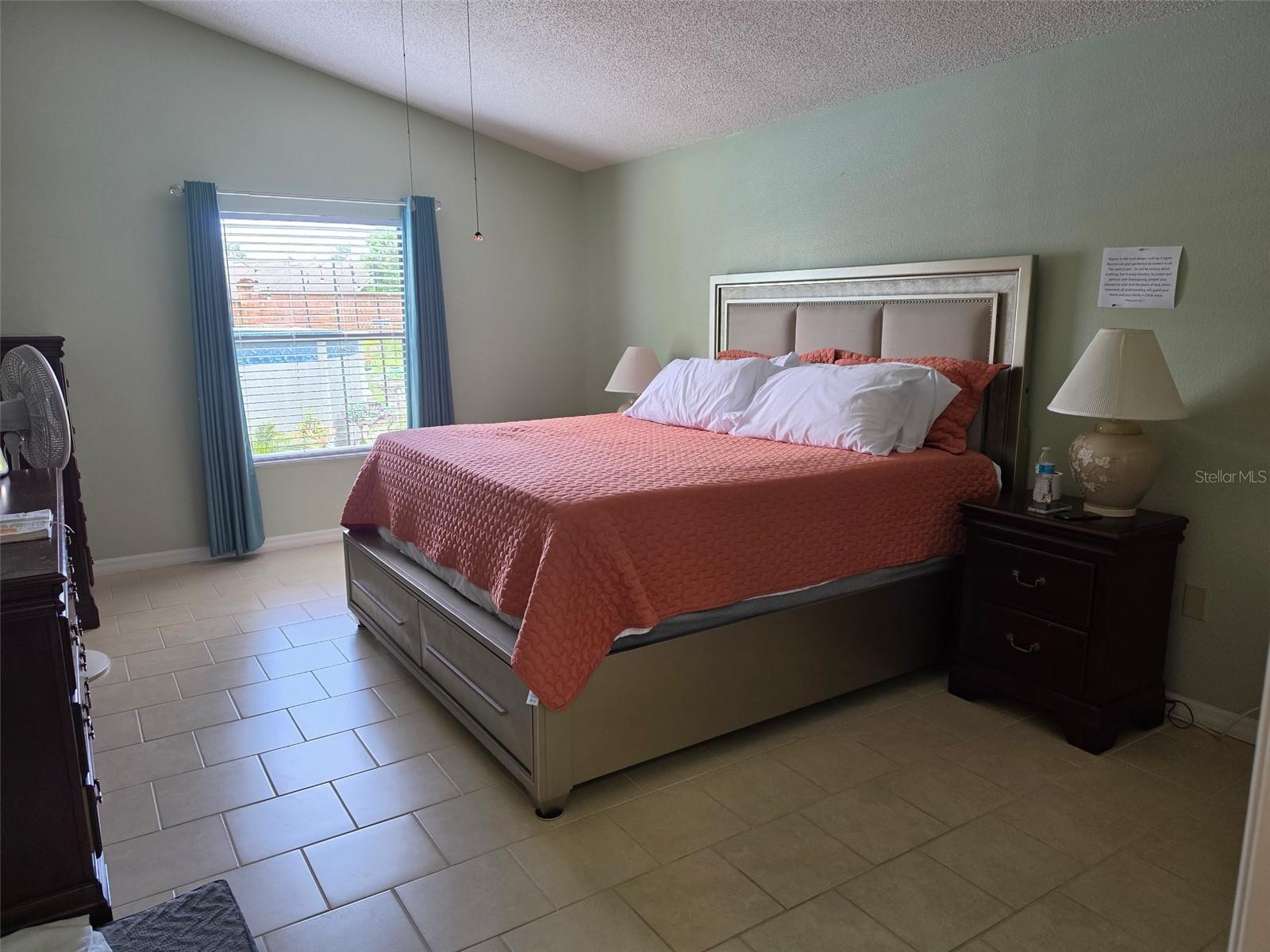 DELTONA WOODS UNIT 02 - Residential