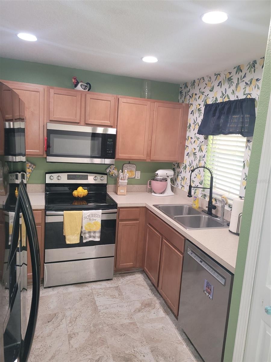 EILAND PARK TWNHMS - Residential Lease