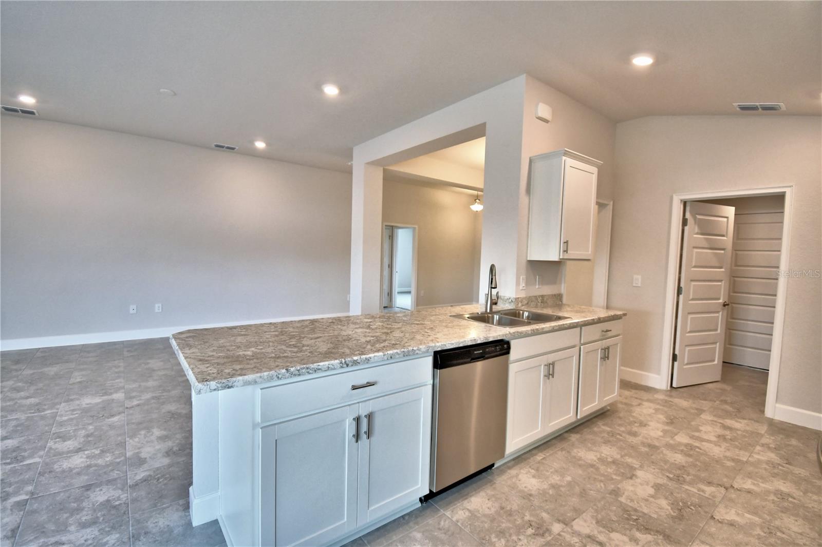 CADENCE CROSSING - Residential