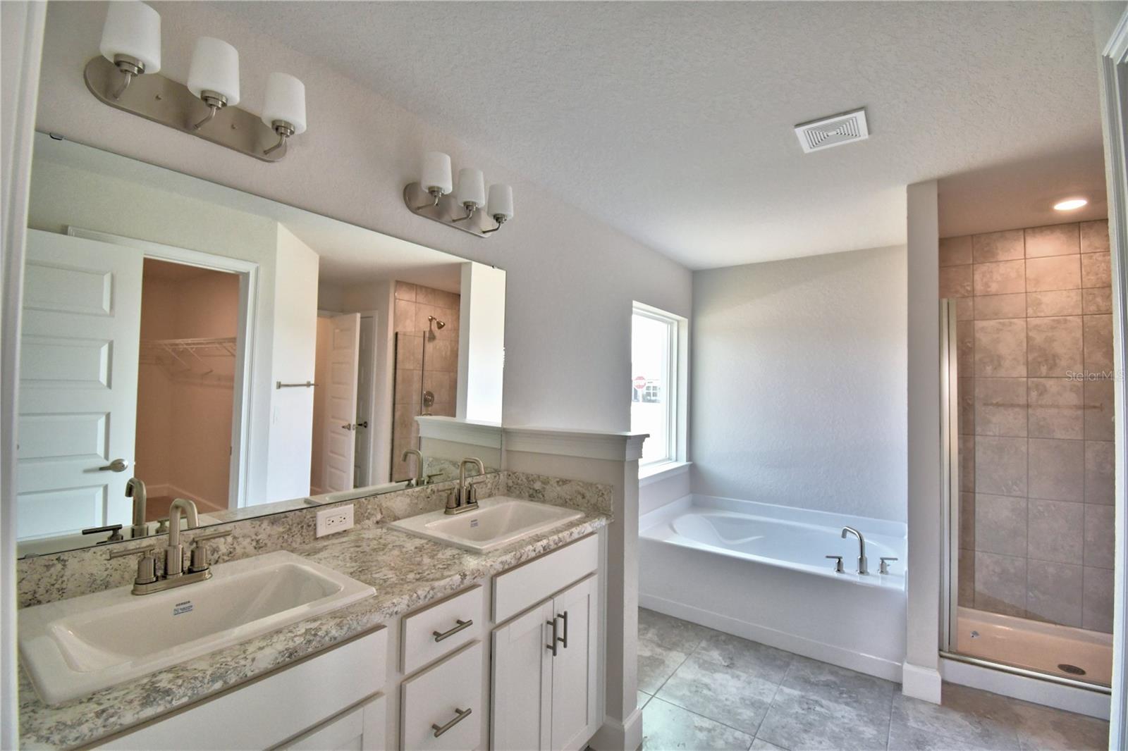 CADENCE CROSSING - Residential