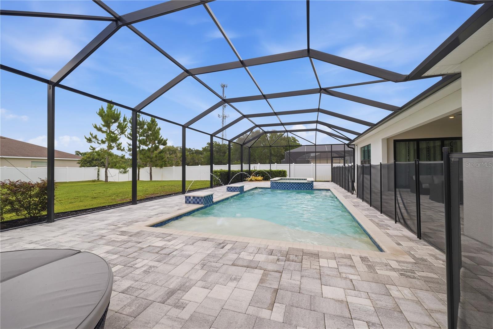 LIVINGSTON GROVE - Residential