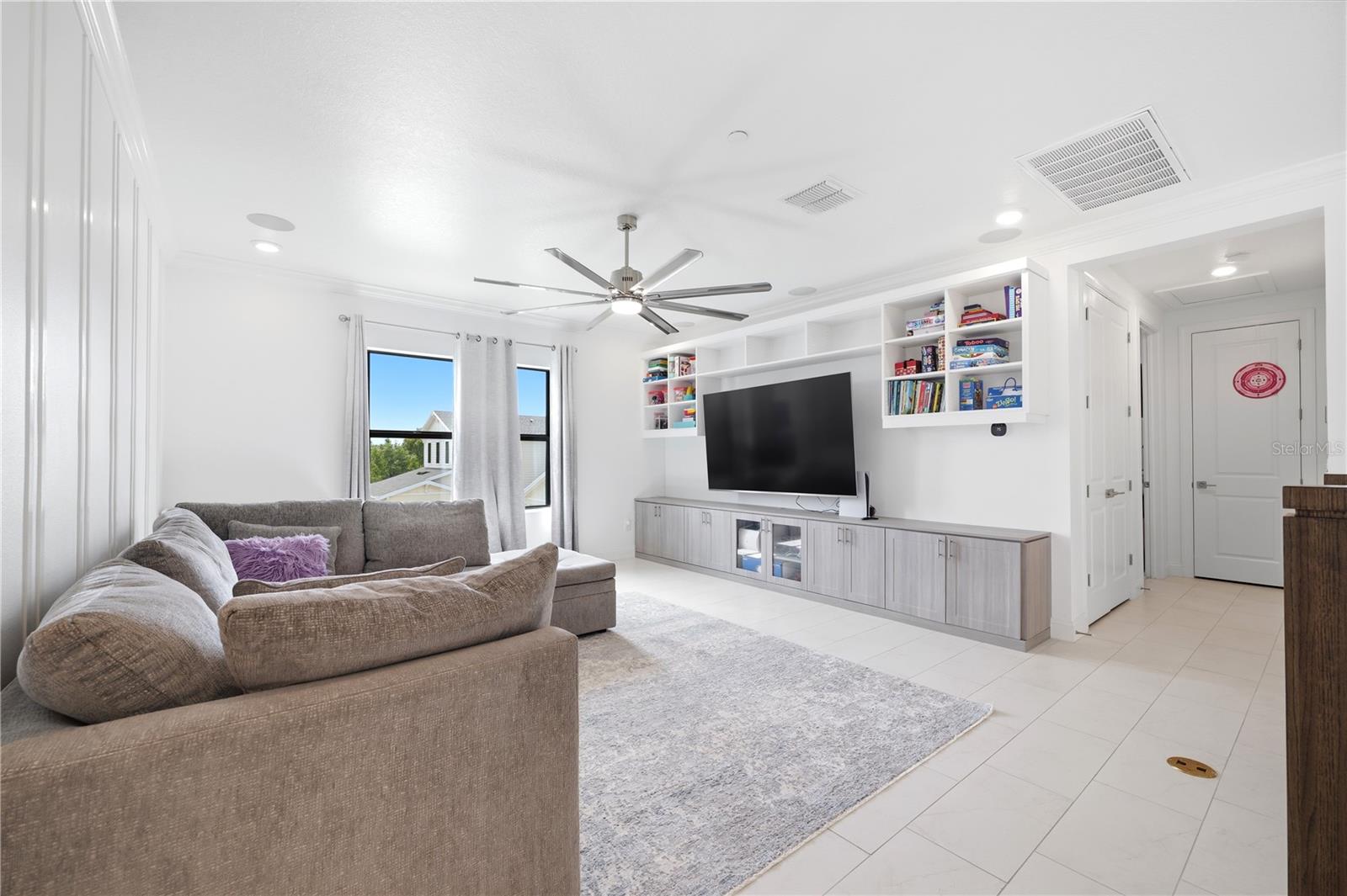 LIVINGSTON GROVE - Residential
