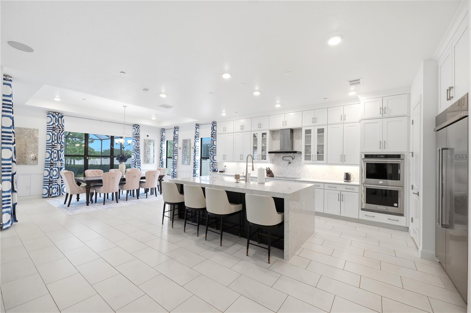 LIVINGSTON GROVE - Residential